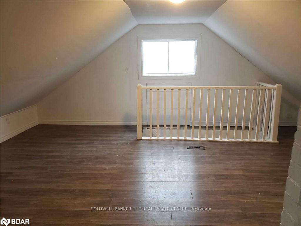Photo 17 of 119A Henry Street, Barrie, Queen's Park — HOMEH