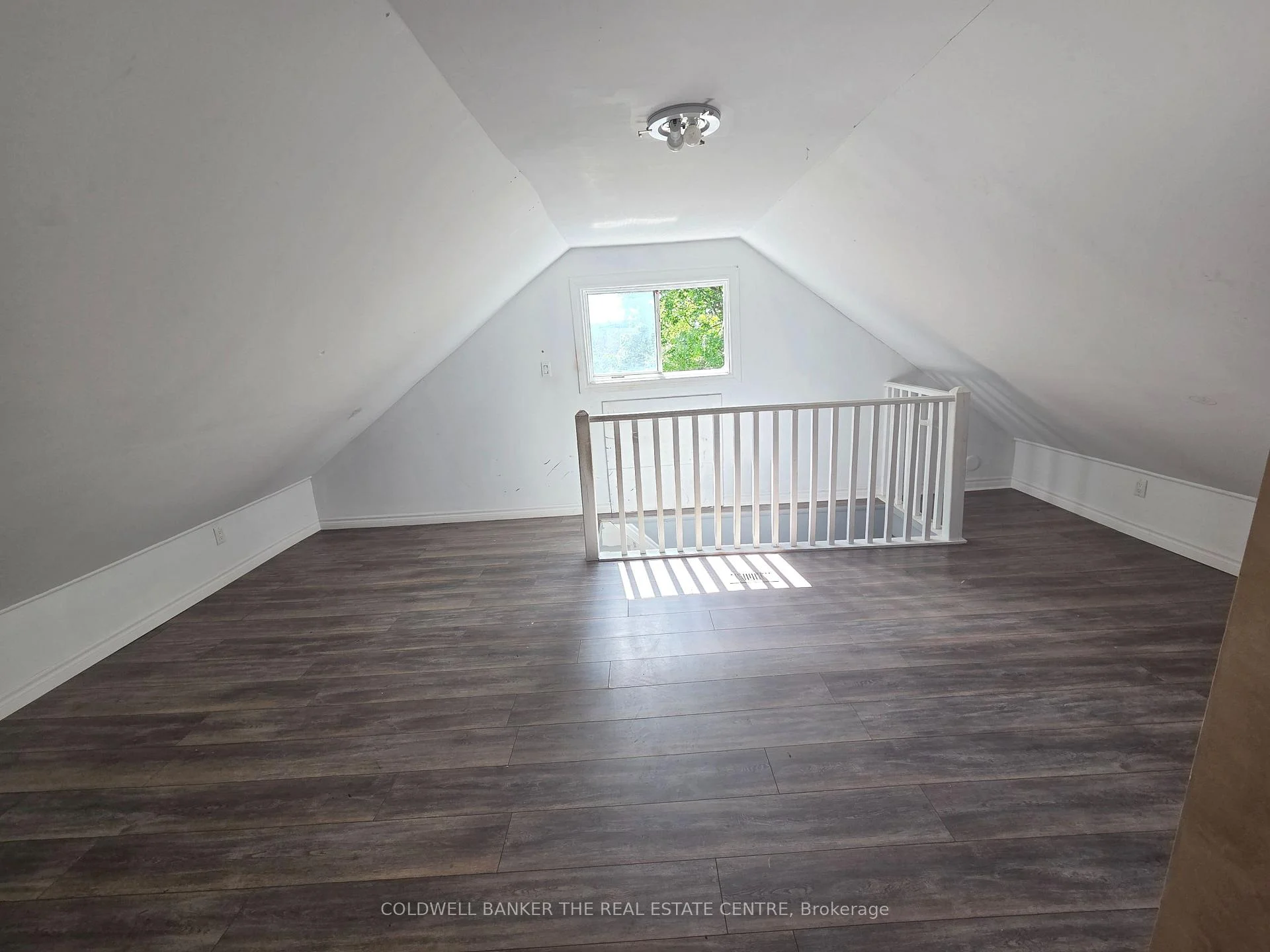 Photo 18 of 119A Henry Street, Barrie, Queen's Park — HOMEH