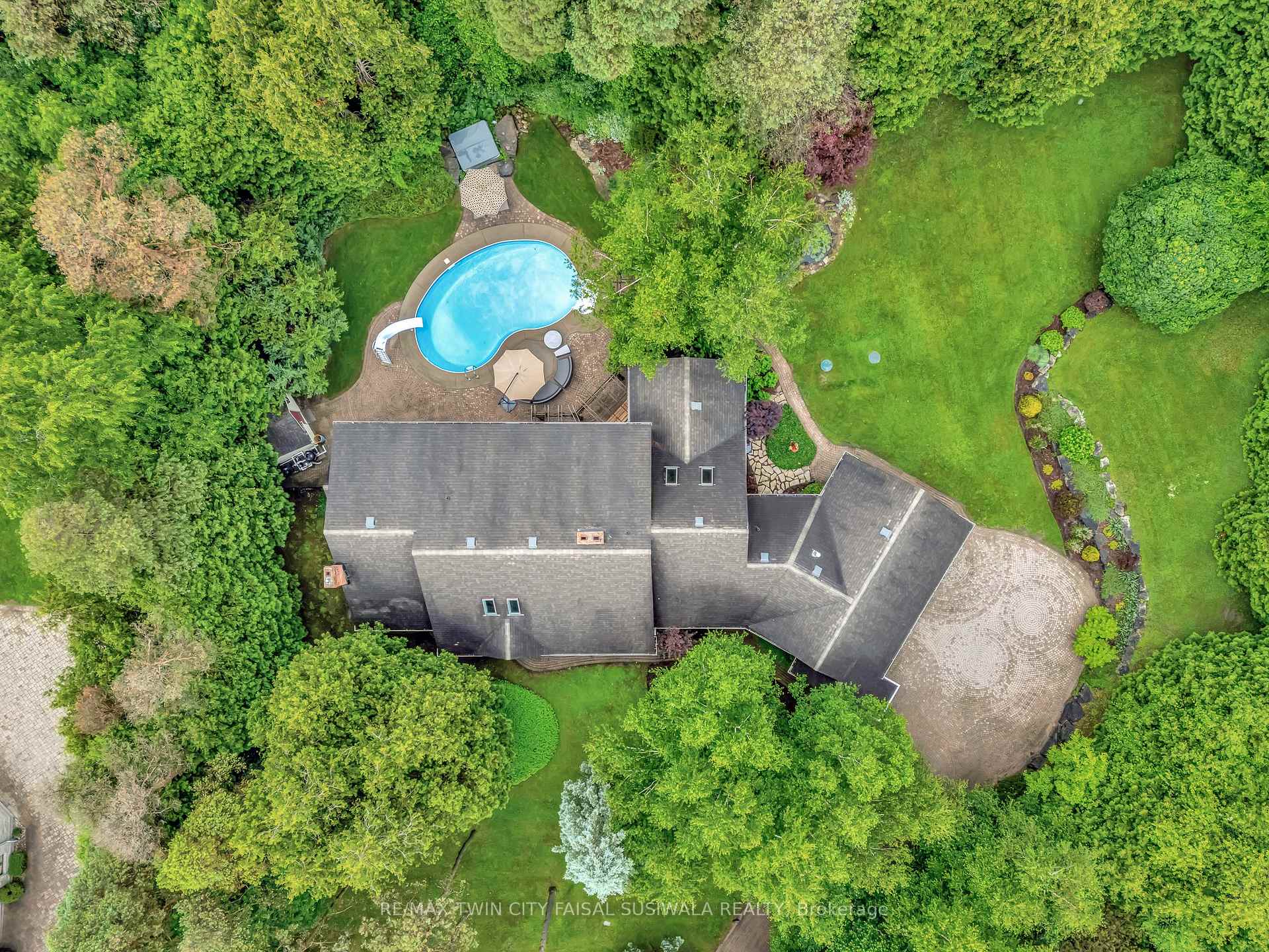 Photo 10 of 22 Deerpath Court, Cambridge, Fiddlesticks — HOMEH