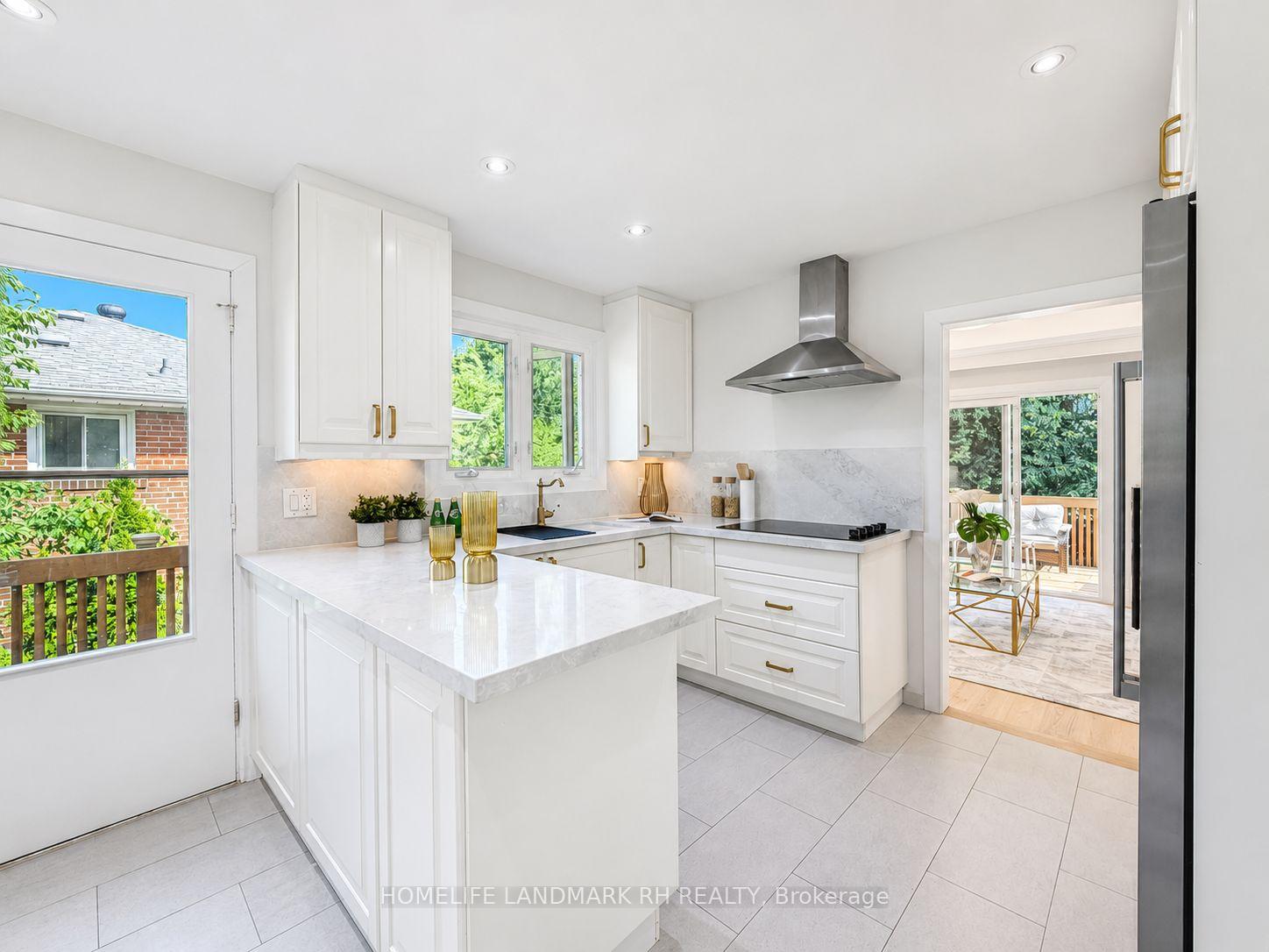 Photo 13 of 225 Maxome Avenue, North York, Newtonbrook East — HOMEH