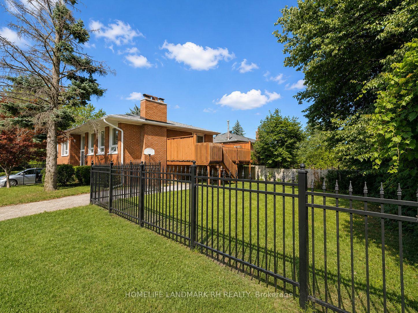 Photo 27 of 225 Maxome Avenue, North York, Newtonbrook East — HOMEH