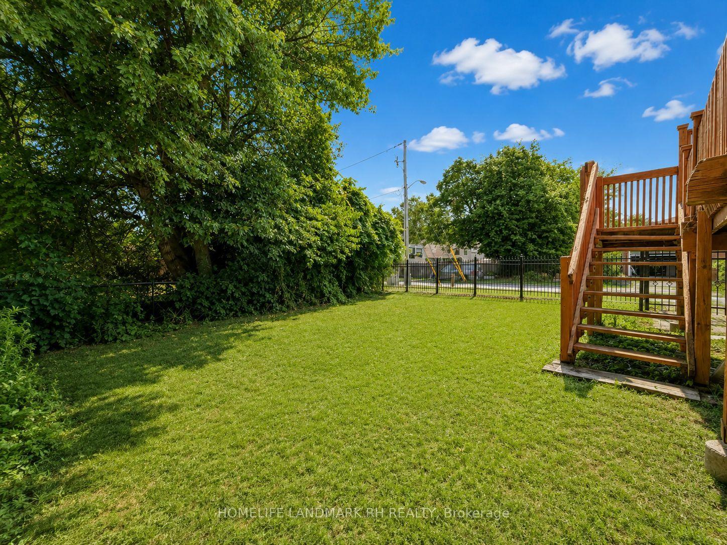Photo 37 of 225 Maxome Avenue, North York, Newtonbrook East — HOMEH