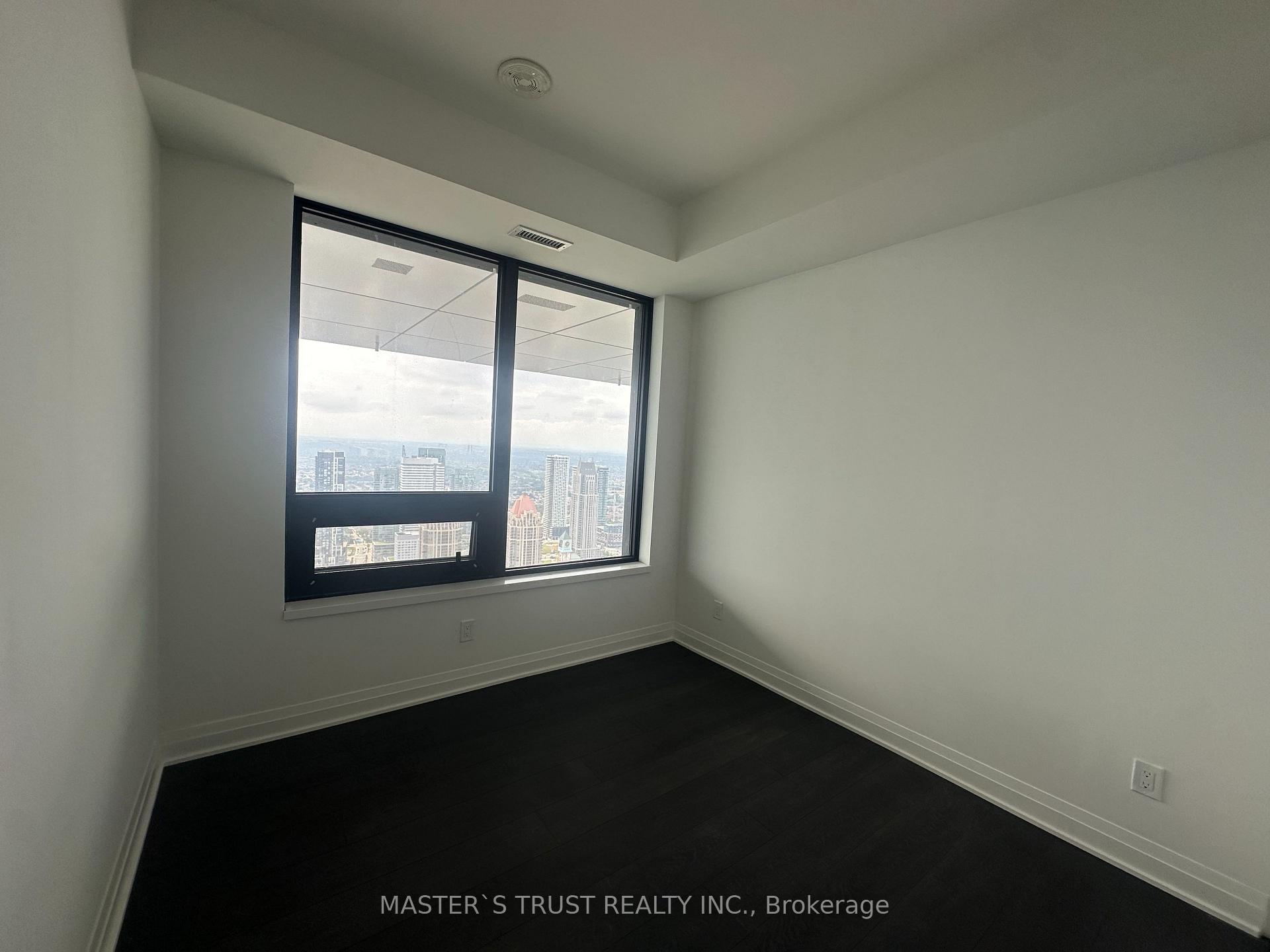 Photo 5 of Unit 5404, 4015 The Exchange, Mississauga, City Centre — HOMEH