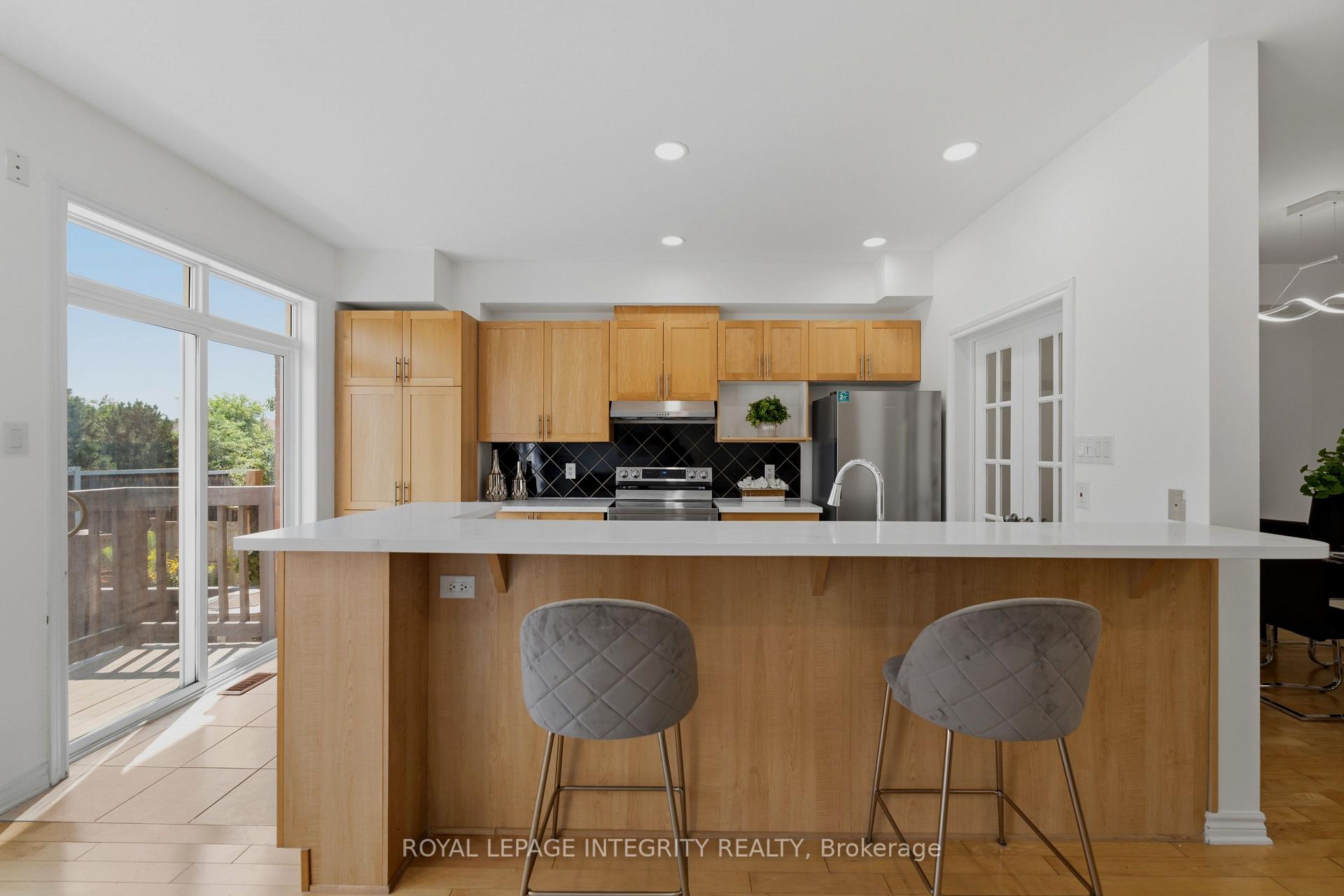 Photo 14 of 531 Remnor Avenue, Ottawa, Kanata - Kanata Lakes/Heritage Hills — HOMEH