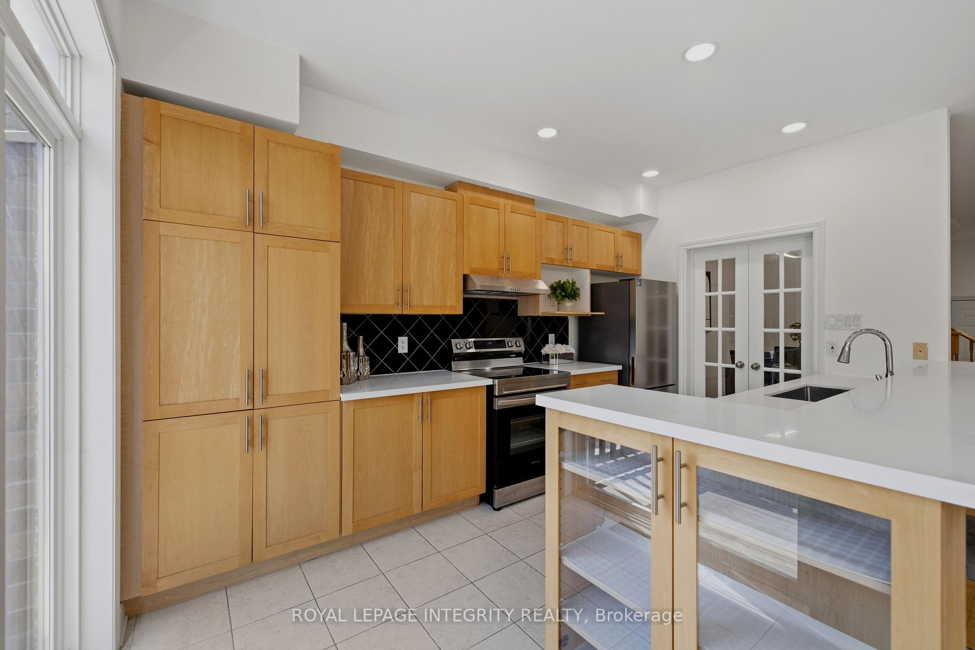Photo 15 of 531 Remnor Avenue, Ottawa, Kanata - Kanata Lakes/Heritage Hills — HOMEH