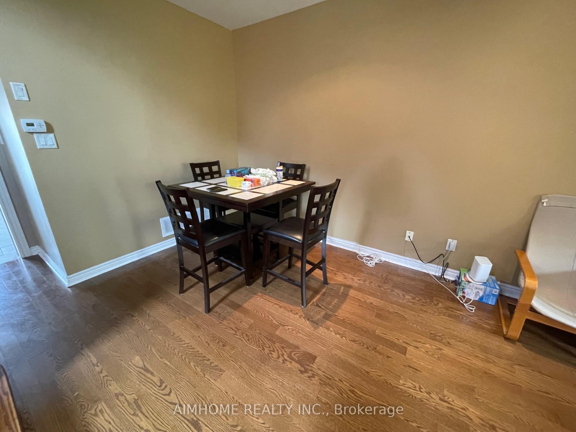 Photo 4 of 75 Leitchcroft Crescent, Markham, Commerce Valley — HOMEH