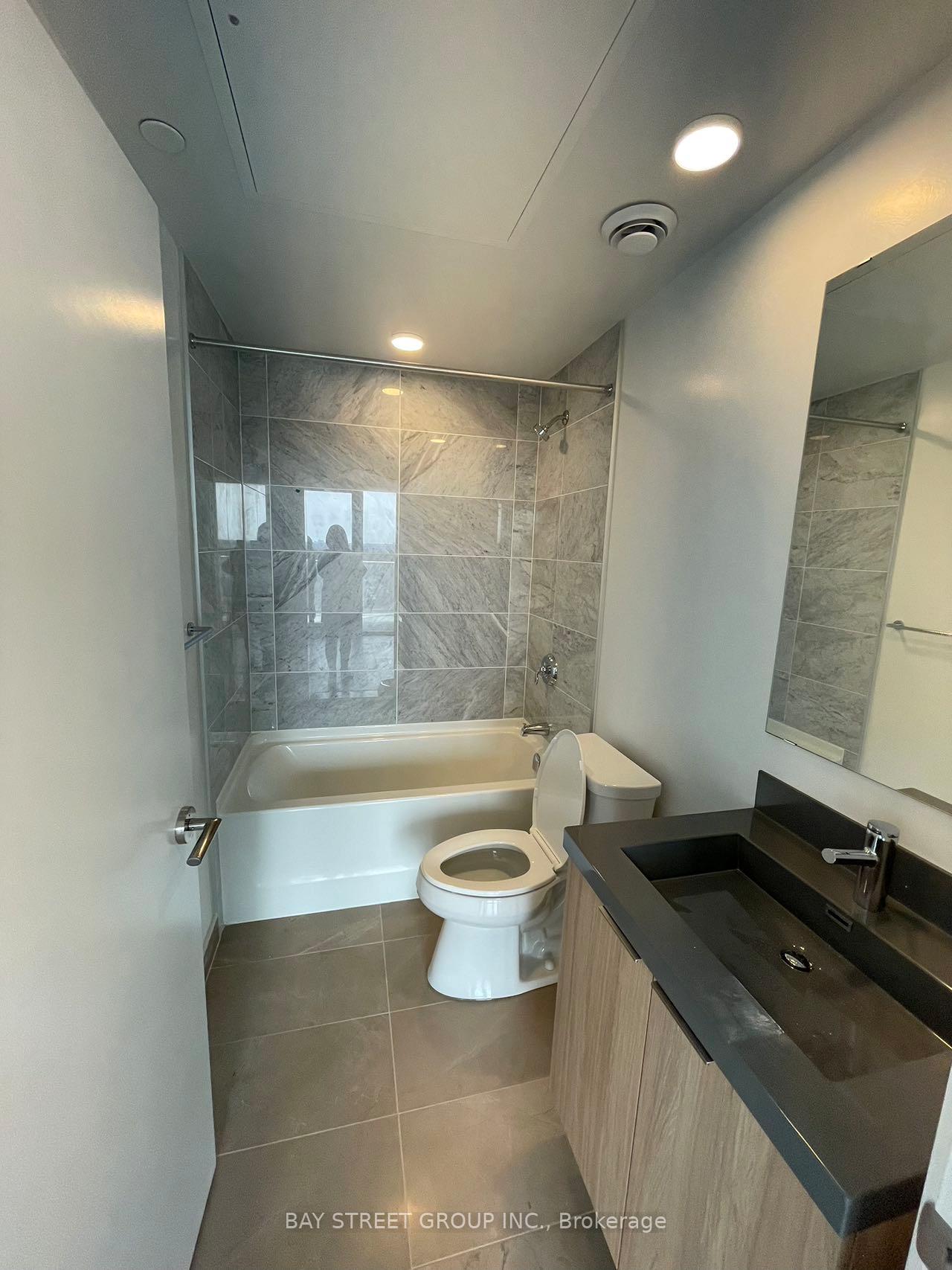 Photo 8 of 20 O'Neill Road, North York, Banbury-Don Mills — HOMEH