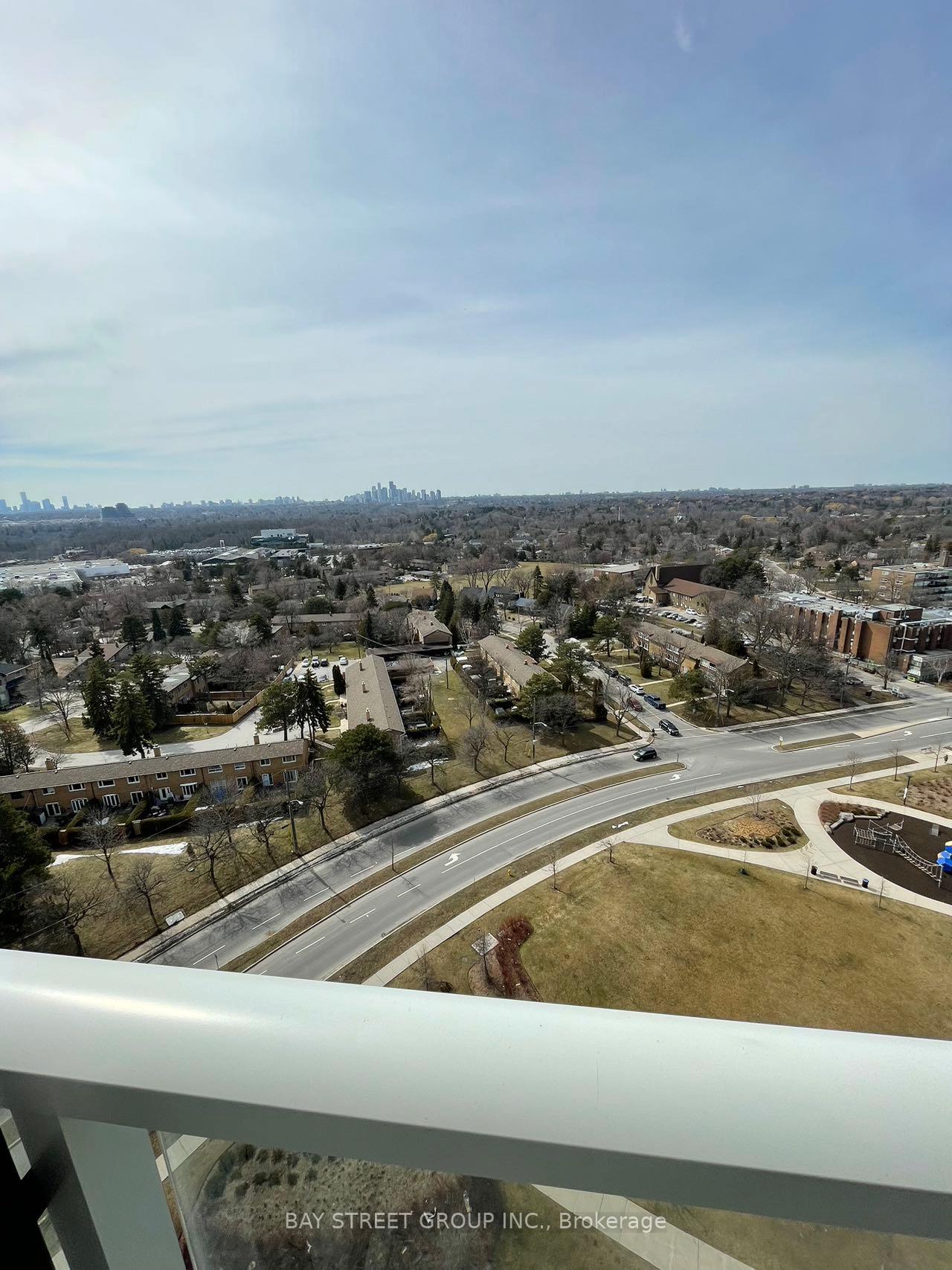 Photo 9 of 20 O'Neill Road, North York, Banbury-Don Mills — HOMEH