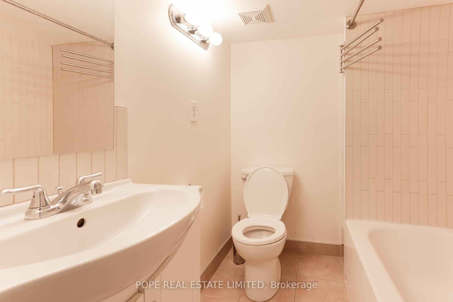 Photo 4 of Unit BSMT, 447 Roxton Road, Toronto, Palmerston-Little Italy — HOMEH