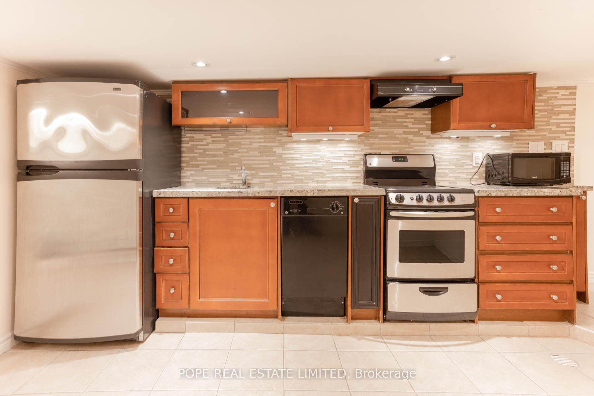 Photo 11 of Unit BSMT, 447 Roxton Road, Toronto, Palmerston-Little Italy — HOMEH