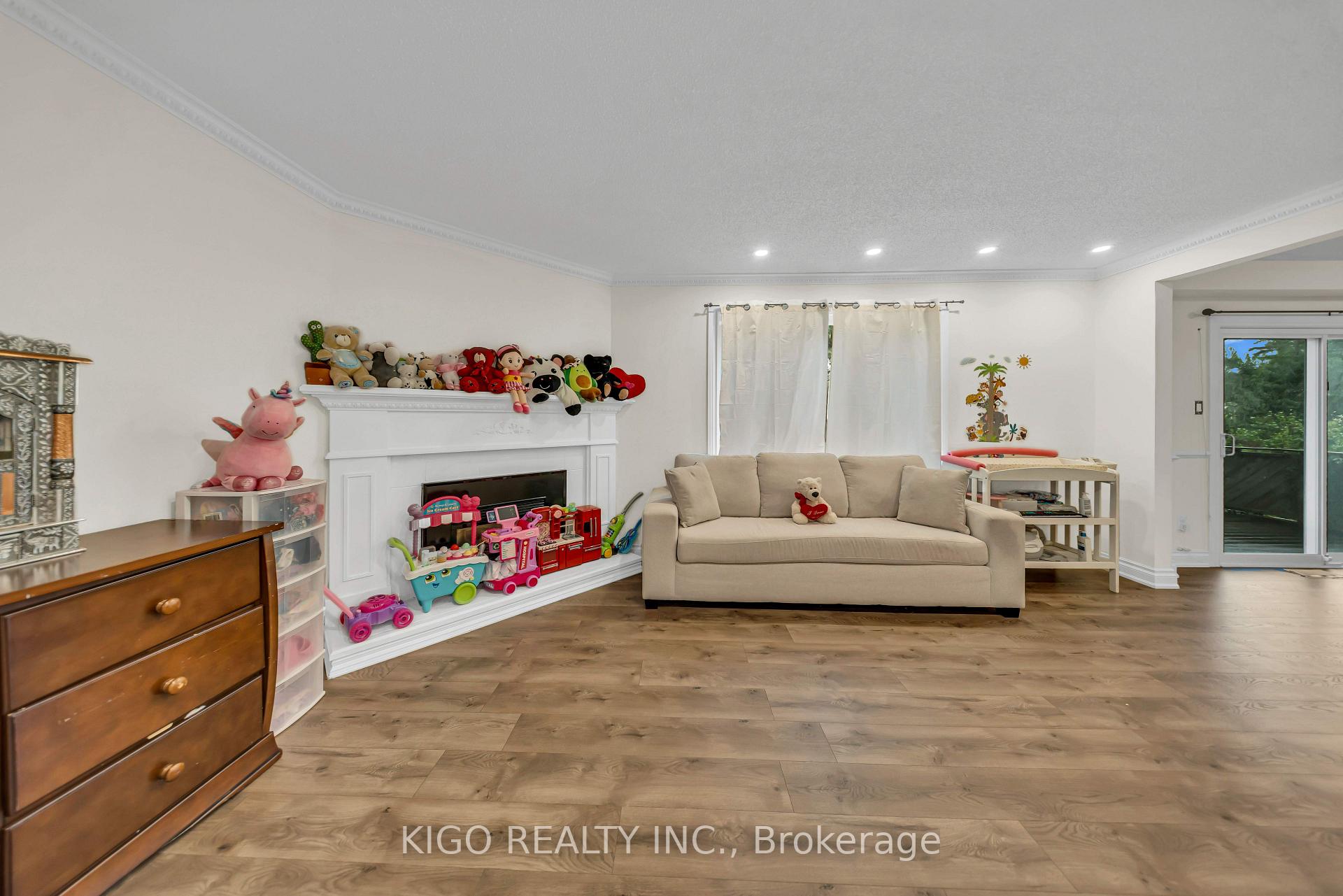 Photo 8 of 191 Livingstone Street W, Barrie, Sunnidale — HOMEH
