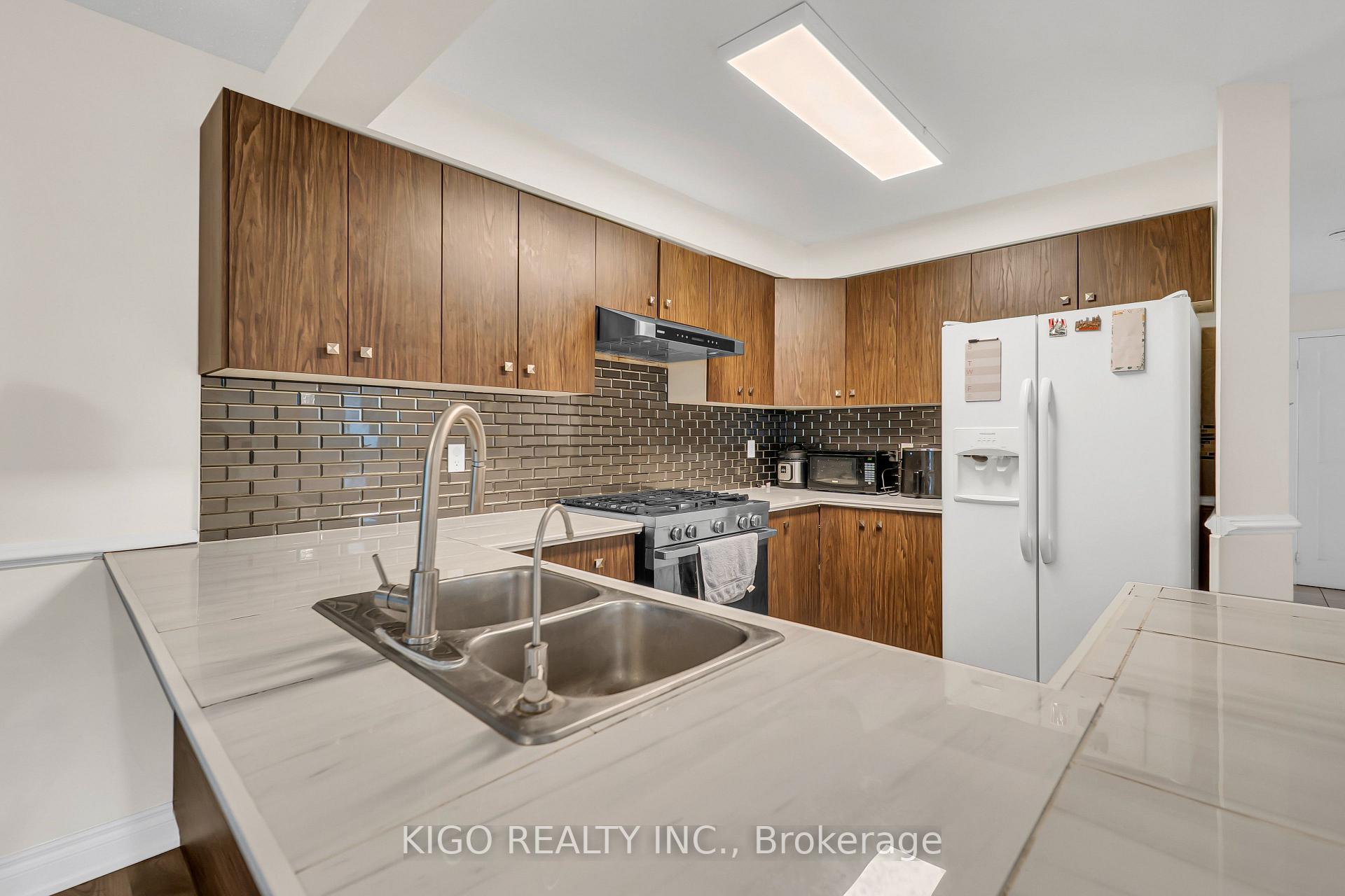 Photo 11 of 191 Livingstone Street W, Barrie, Sunnidale — HOMEH