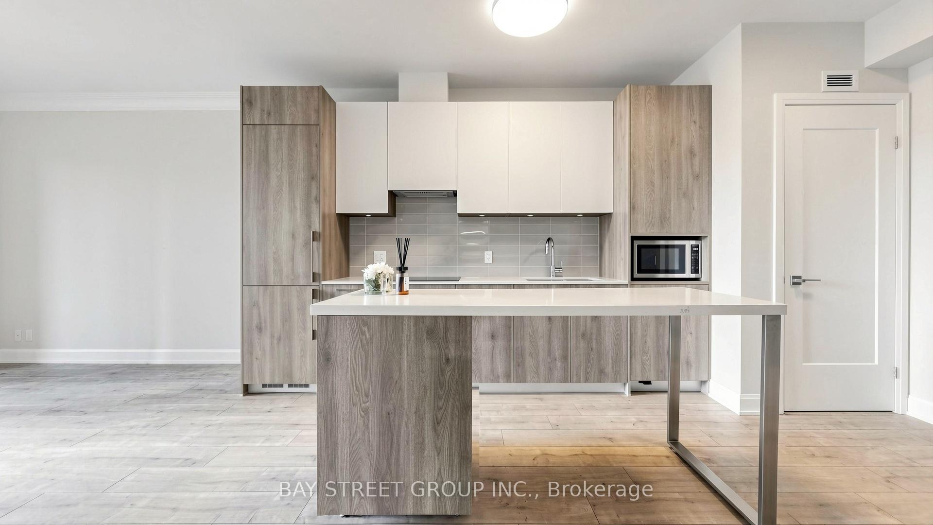 Photo 6 of Unit 528, 38 Water Walk Drive, Markham, Unionville — HOMEH