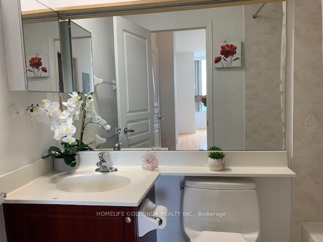 Photo 13 of Unit Ph07, 330 Red Maple Road, Richmond Hill, Langstaff — HOMEH