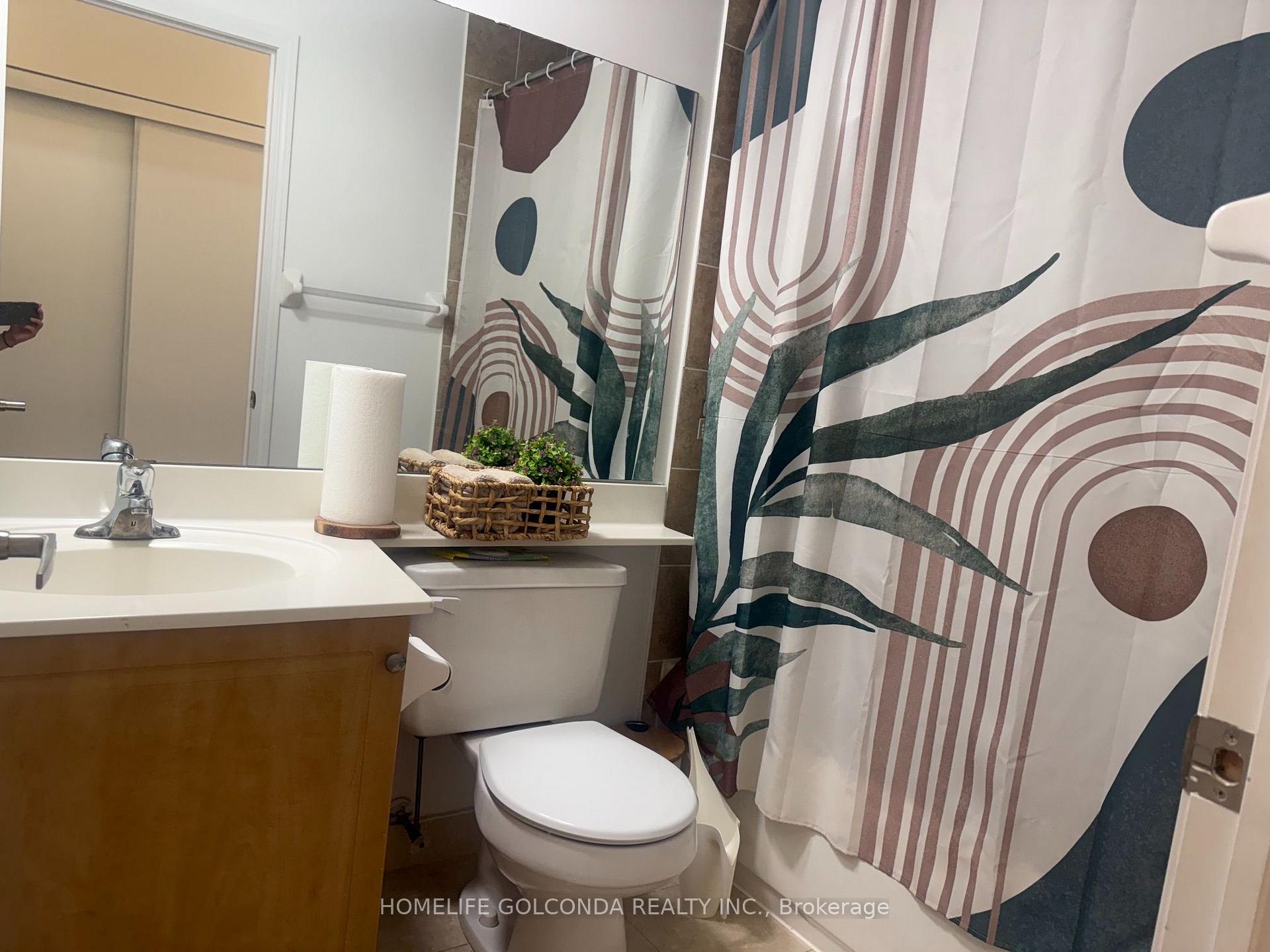 Photo 16 of Unit Ph07, 330 Red Maple Road, Richmond Hill, Langstaff — HOMEH