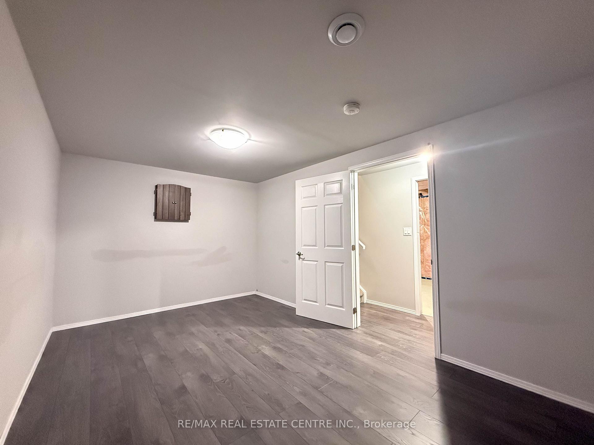 Photo 22 of 77 Moonstone Crescent, Chatham-Kent, Chatham — HOMEH