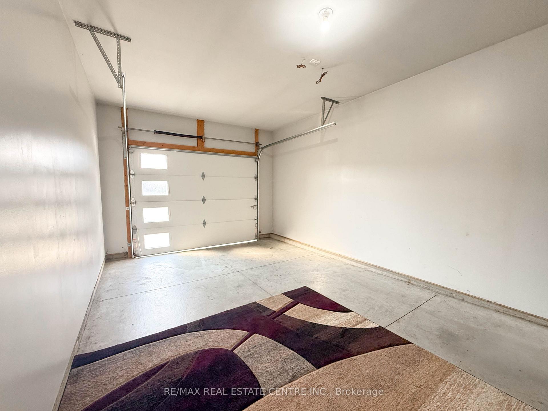 Photo 26 of 77 Moonstone Crescent, Chatham-Kent, Chatham — HOMEH