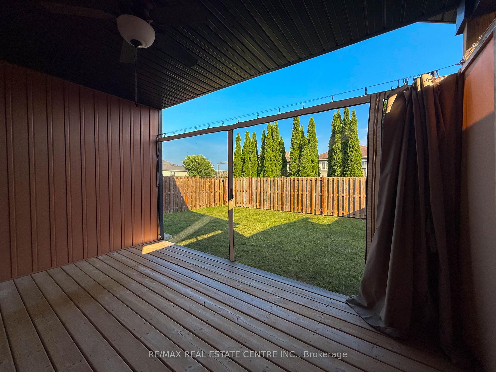 Photo 27 of 77 Moonstone Crescent, Chatham-Kent, Chatham — HOMEH