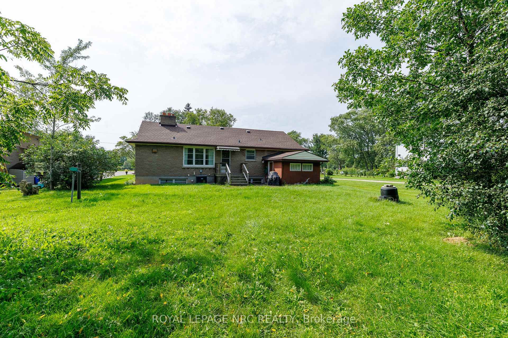 Photo 8 of 280 Kingsway Street, Welland, Dain City — HOMEH