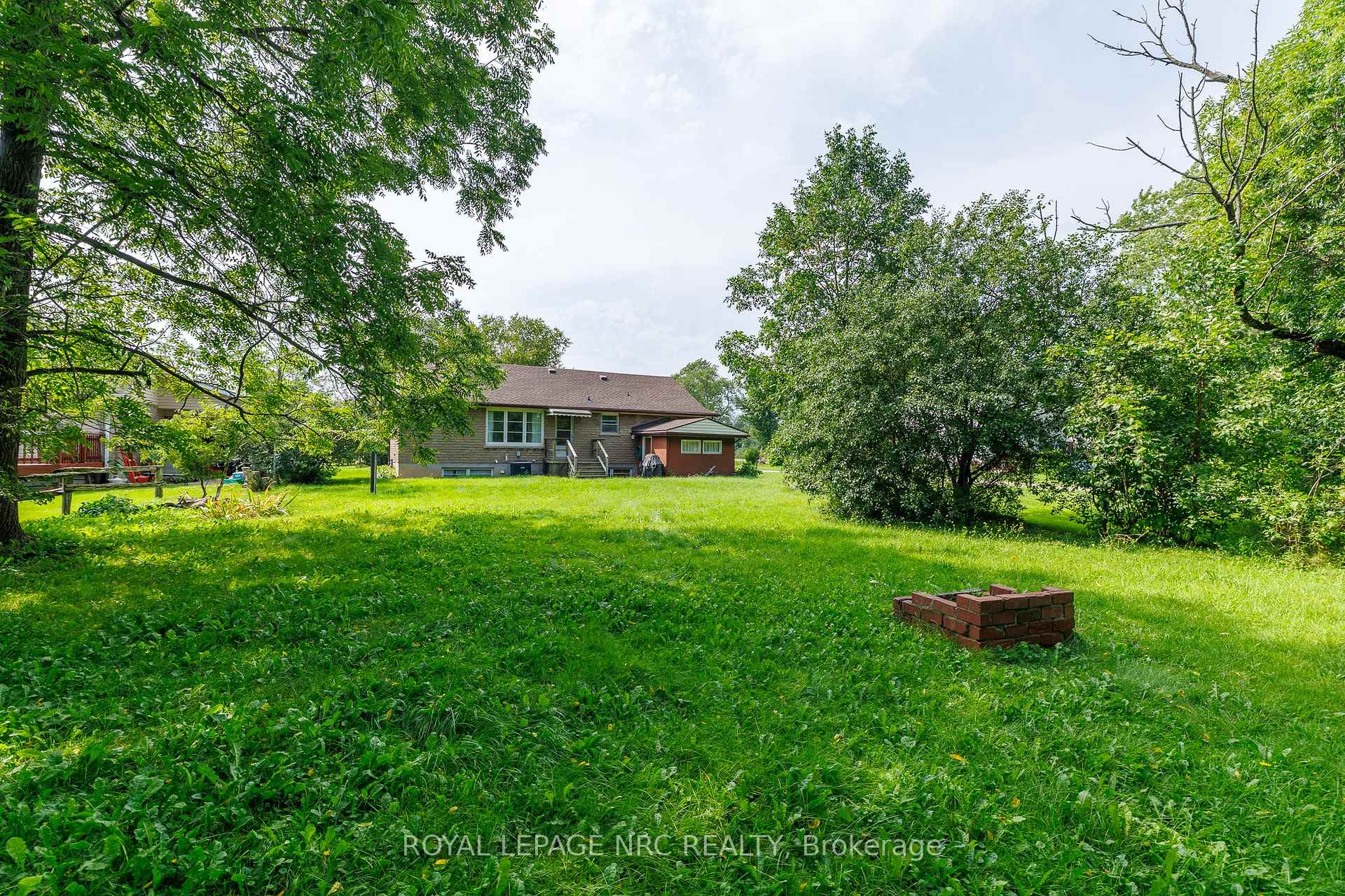 Photo 11 of 280 Kingsway Street, Welland, Dain City — HOMEH