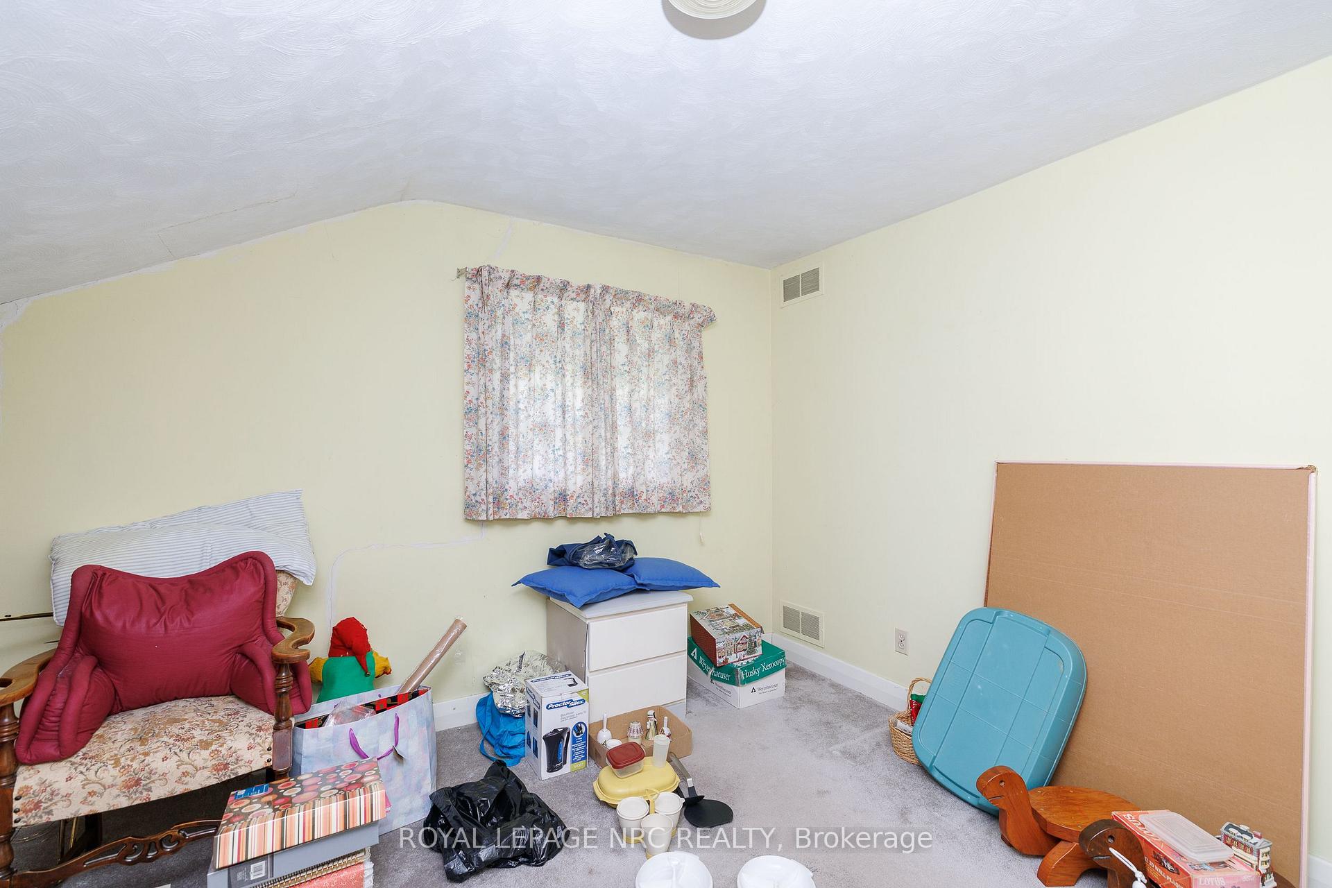Photo 23 of 280 Kingsway Street, Welland, Dain City — HOMEH