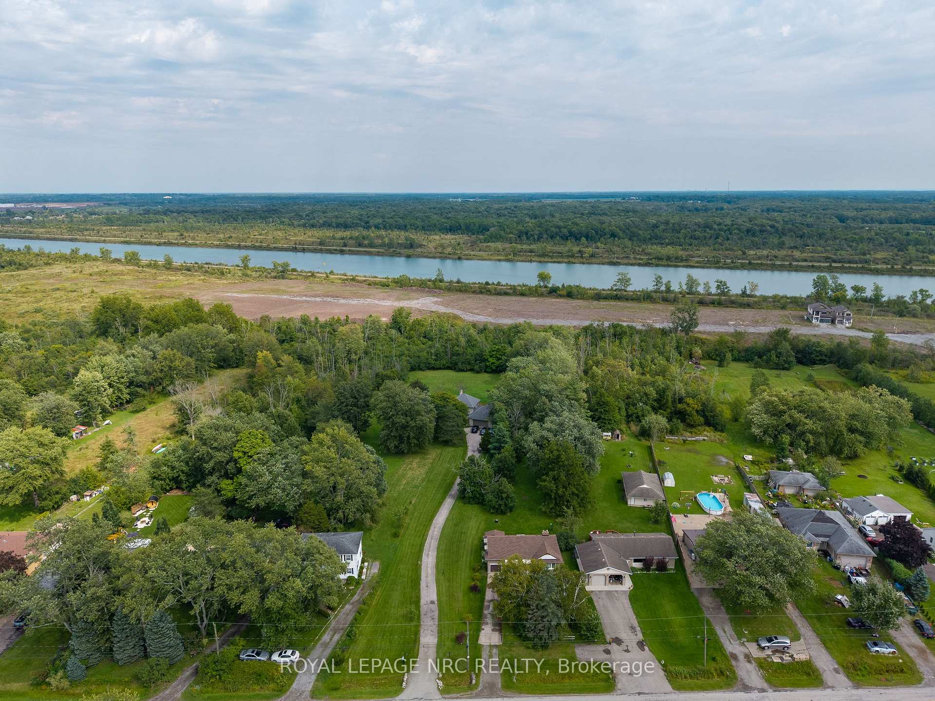 Photo 34 of 280 Kingsway Street, Welland, Dain City — HOMEH