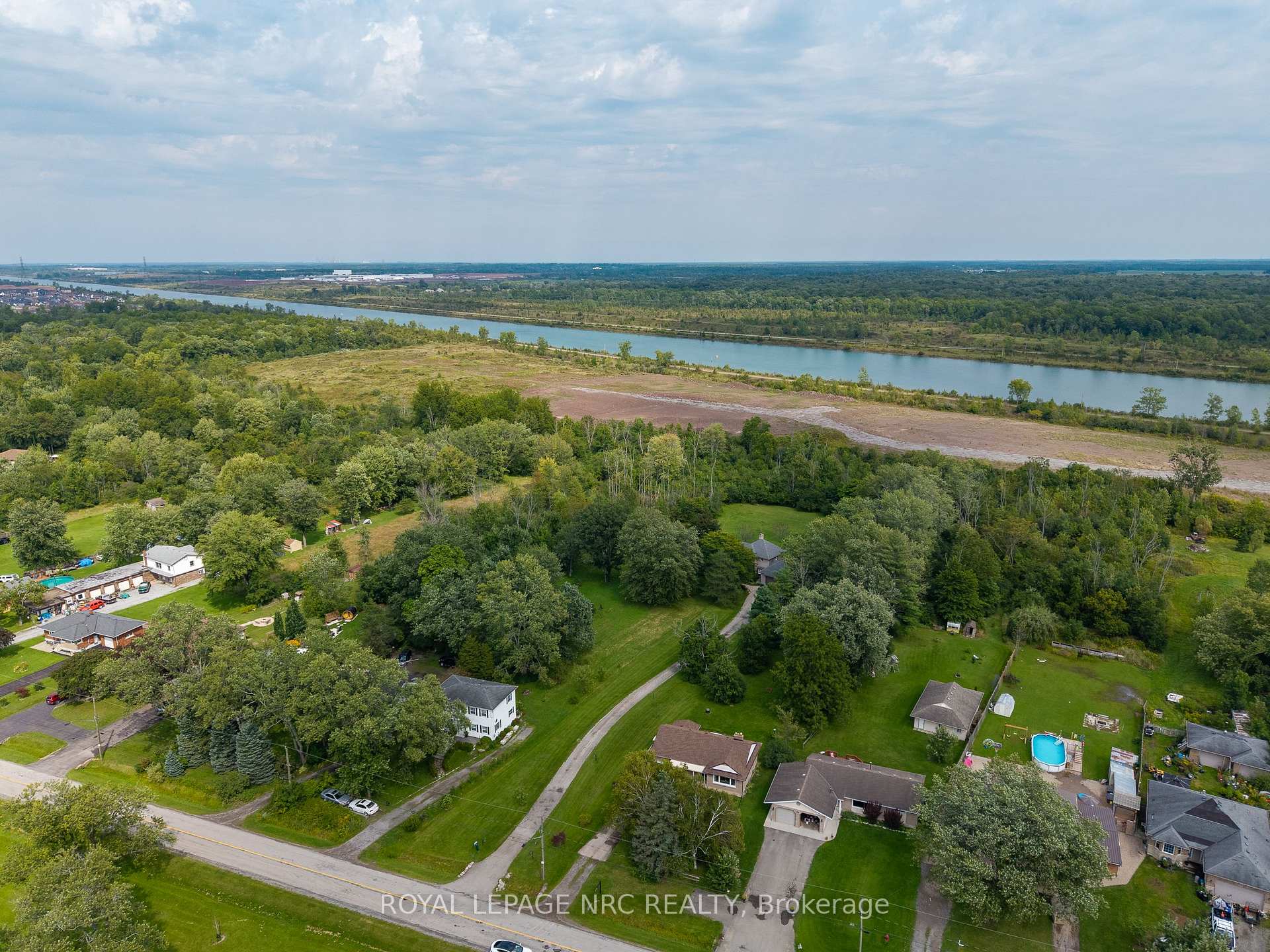 Photo 35 of 280 Kingsway Street, Welland, Dain City — HOMEH