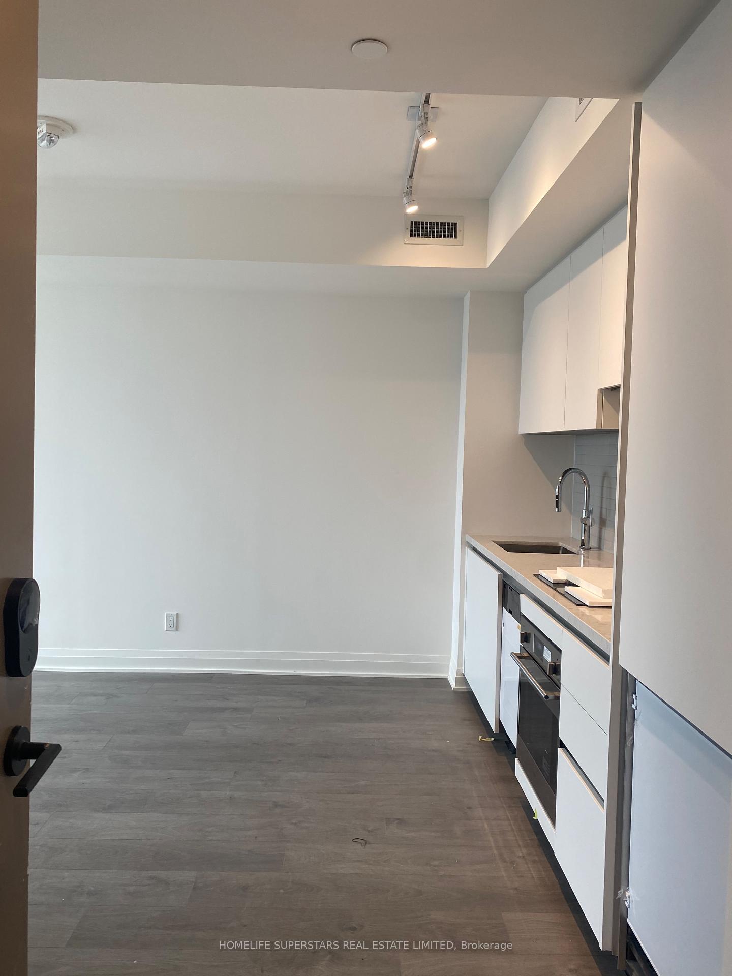 Photo 11 of Unit 5205, 4015 The Exchange, Mississauga, City Centre — HOMEH