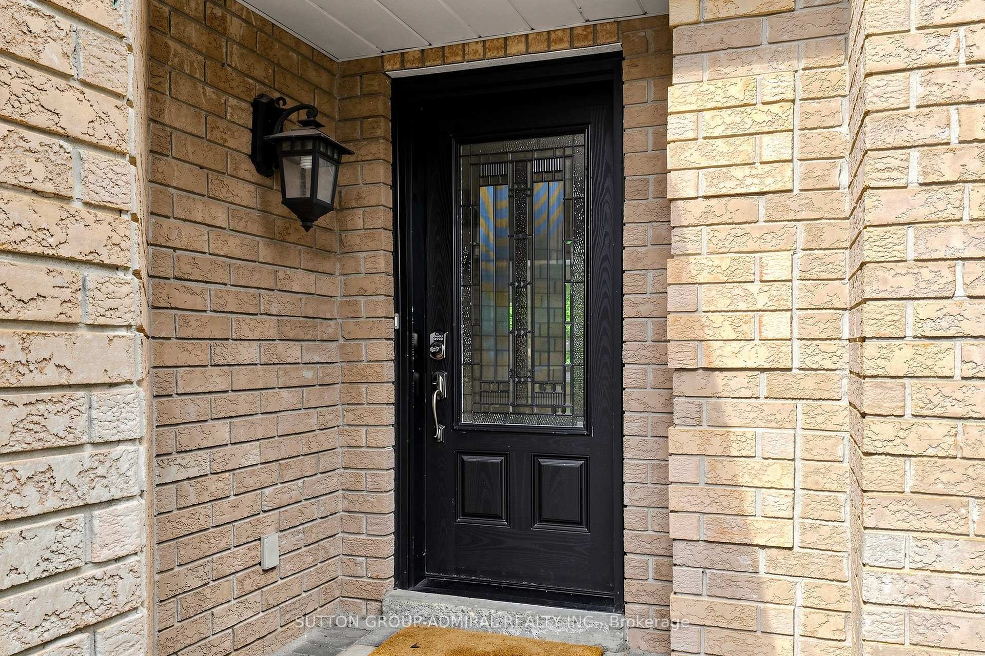 Photo 6 of 38 Felt Crescent, Barrie, Bayshore — HOMEH