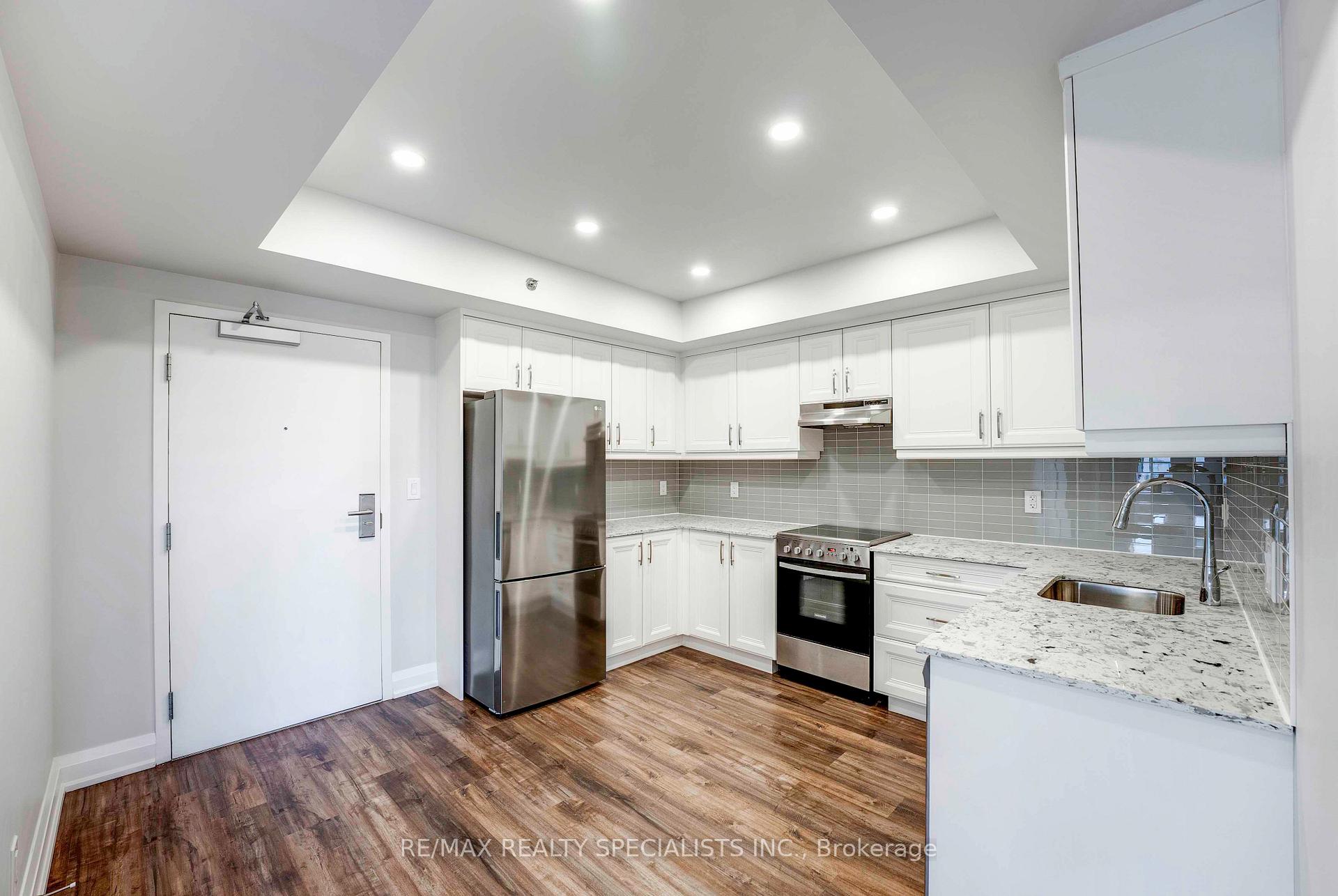 Photo 4 of Unit 705, 5698 Main Street, Niagara Falls, Hospital — HOMEH