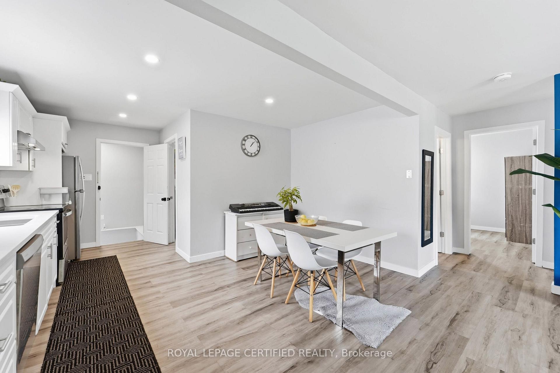 Photo 4 of 18 Coventry Street, St. Catharines, E. Chester — HOMEH