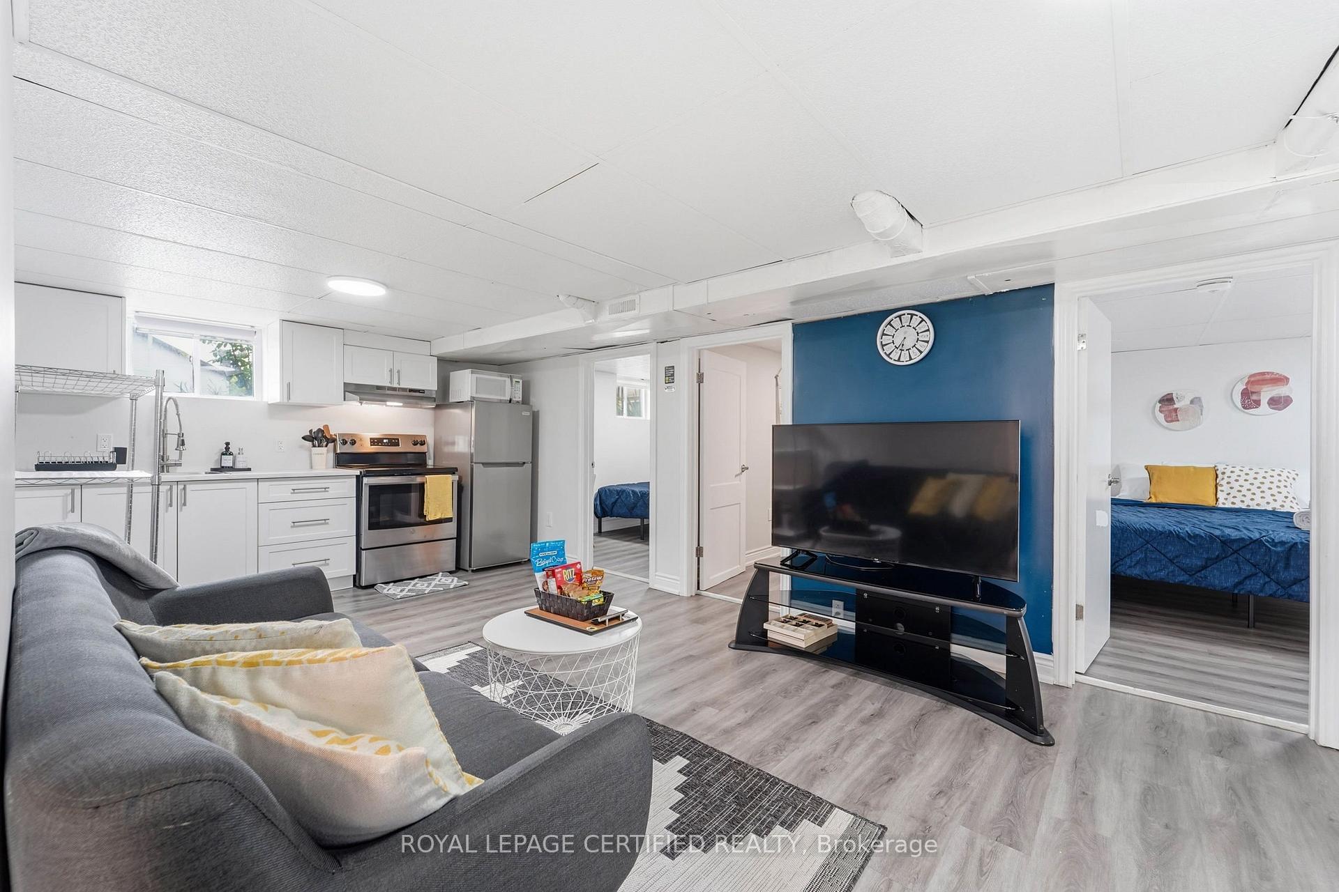 Photo 10 of 18 Coventry Street, St. Catharines, E. Chester — HOMEH