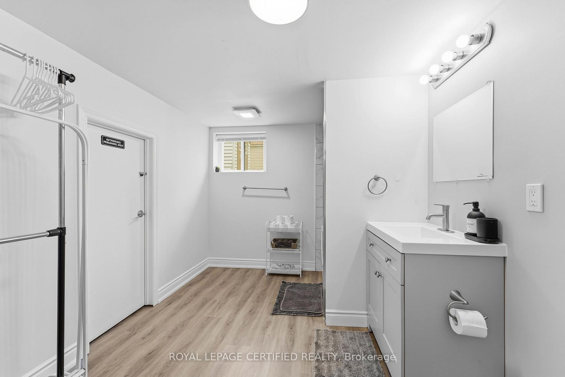 Photo 13 of 18 Coventry Street, St. Catharines, E. Chester — HOMEH