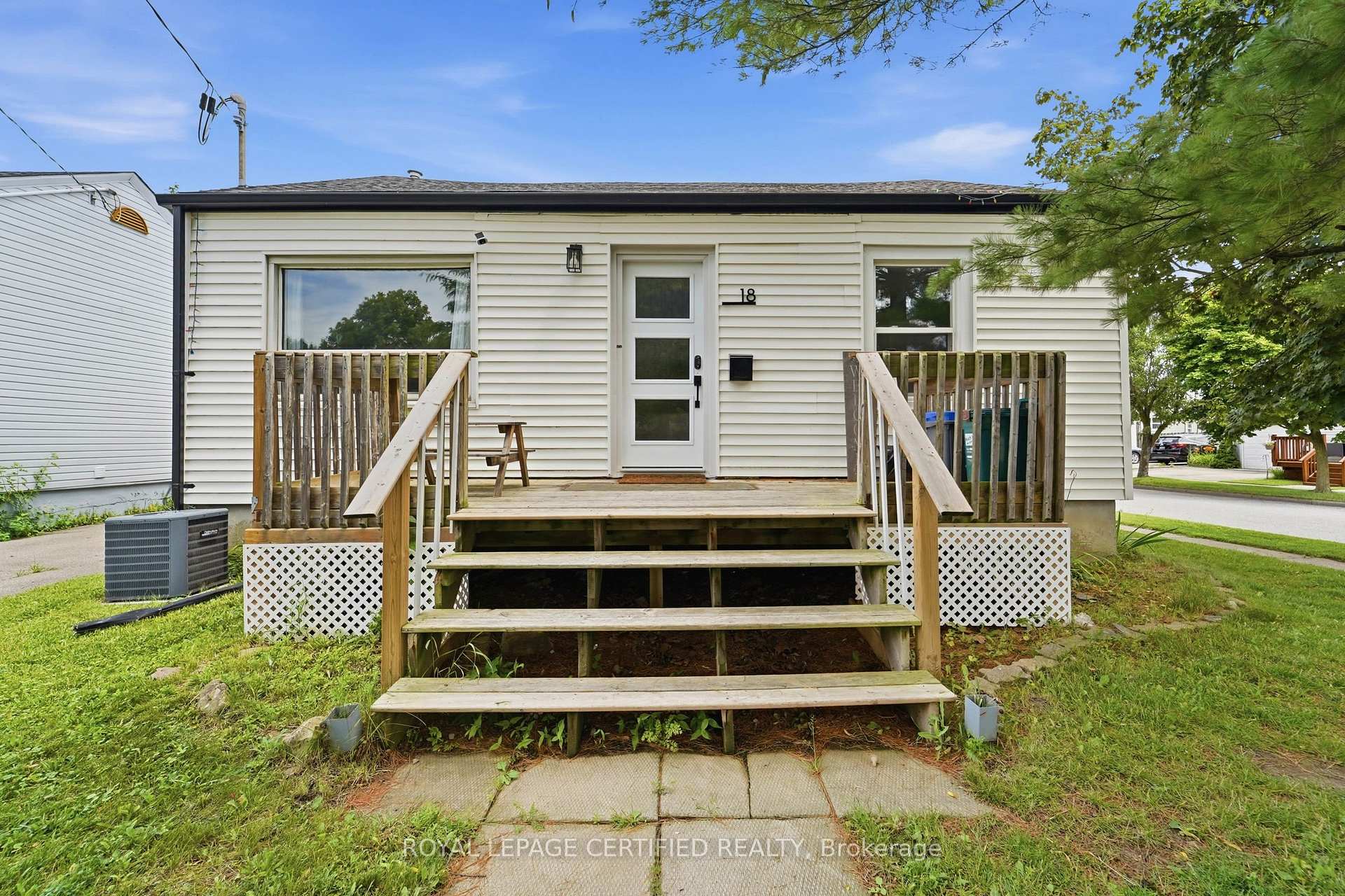 Photo 19 of 18 Coventry Street, St. Catharines, E. Chester — HOMEH