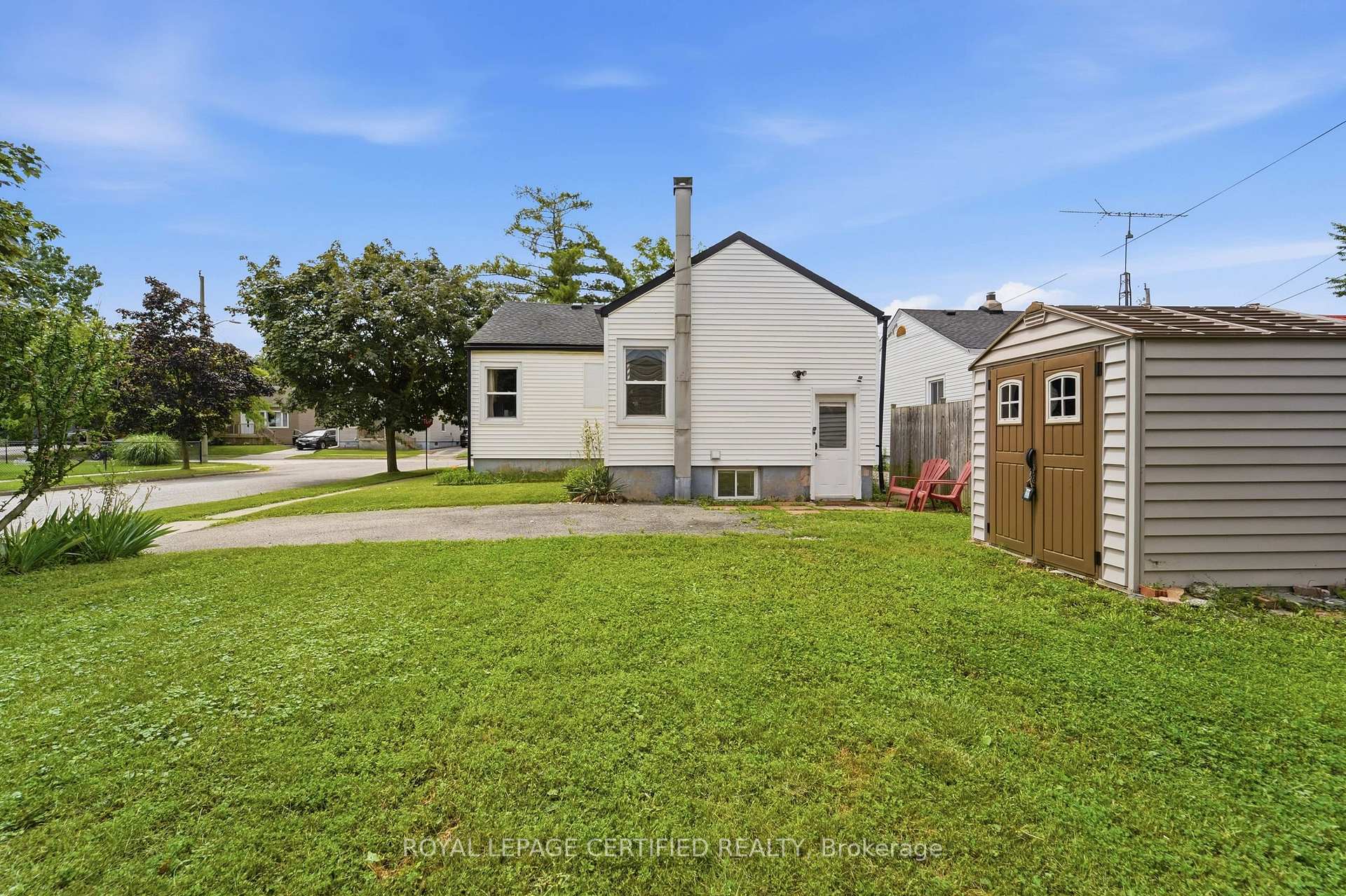 Photo 23 of 18 Coventry Street, St. Catharines, E. Chester — HOMEH