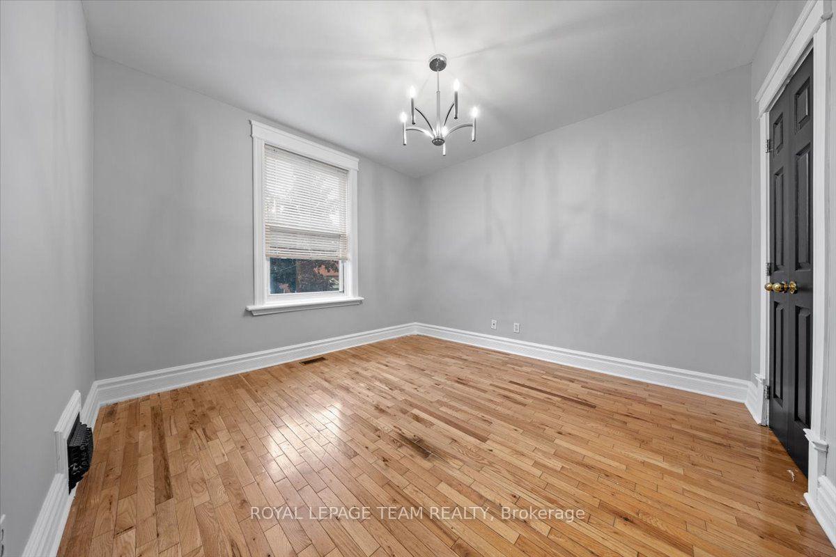 Photo 31 of 136 Elm Street, Ottawa, West Centre Town — HOMEH