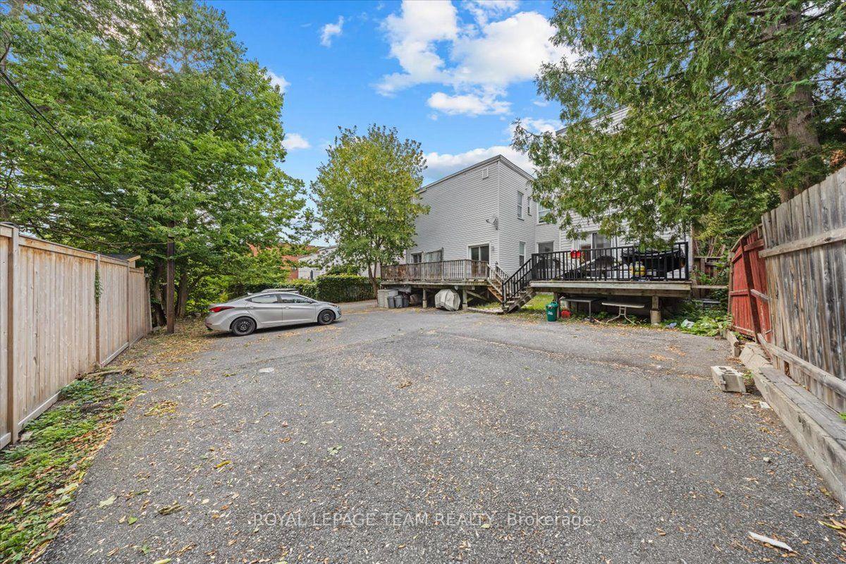 Photo 33 of 136 Elm Street, Ottawa, West Centre Town — HOMEH