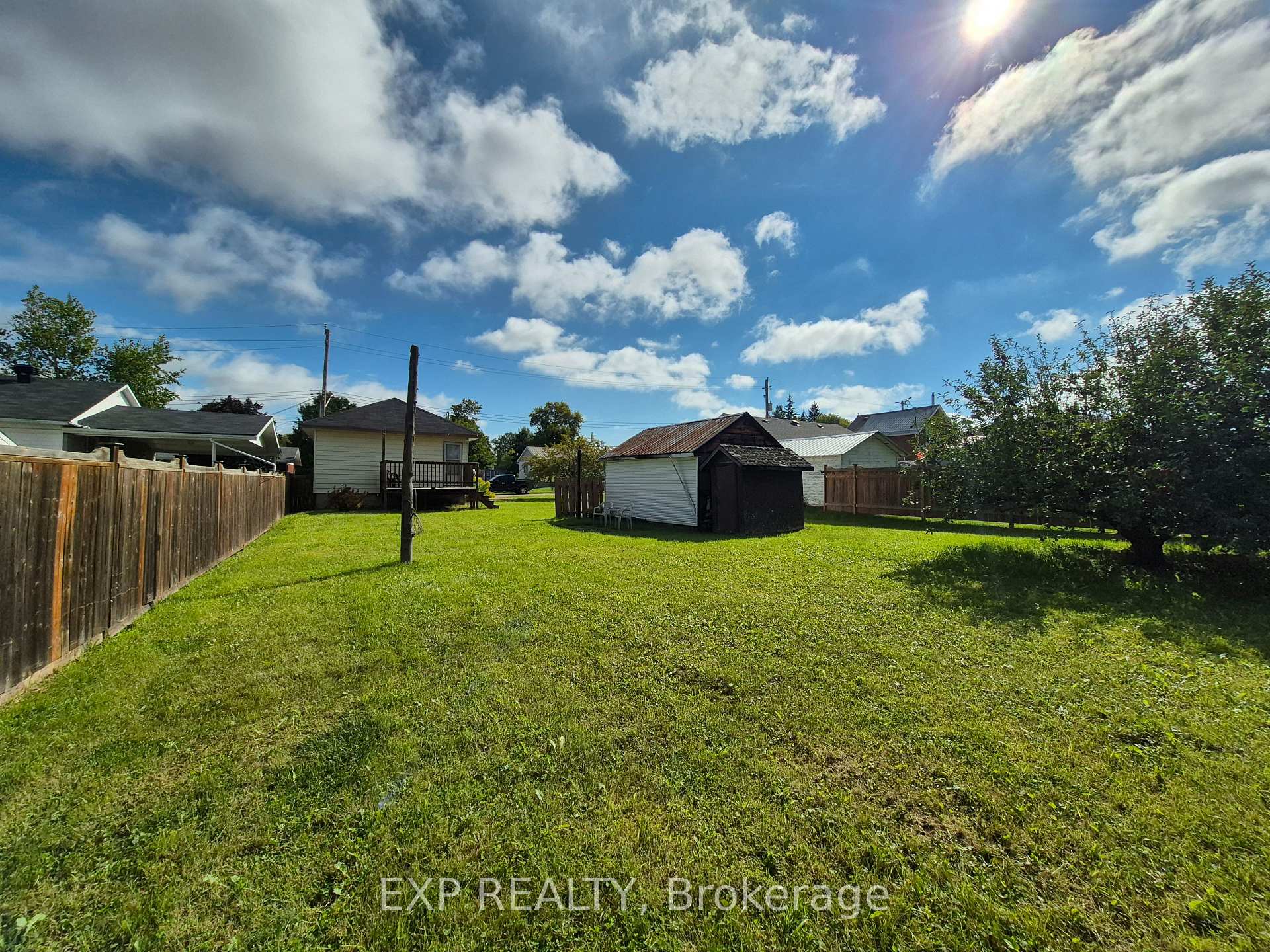 Photo 5 of 170 June Street, Renfrew, Renfrew — HOMEH
