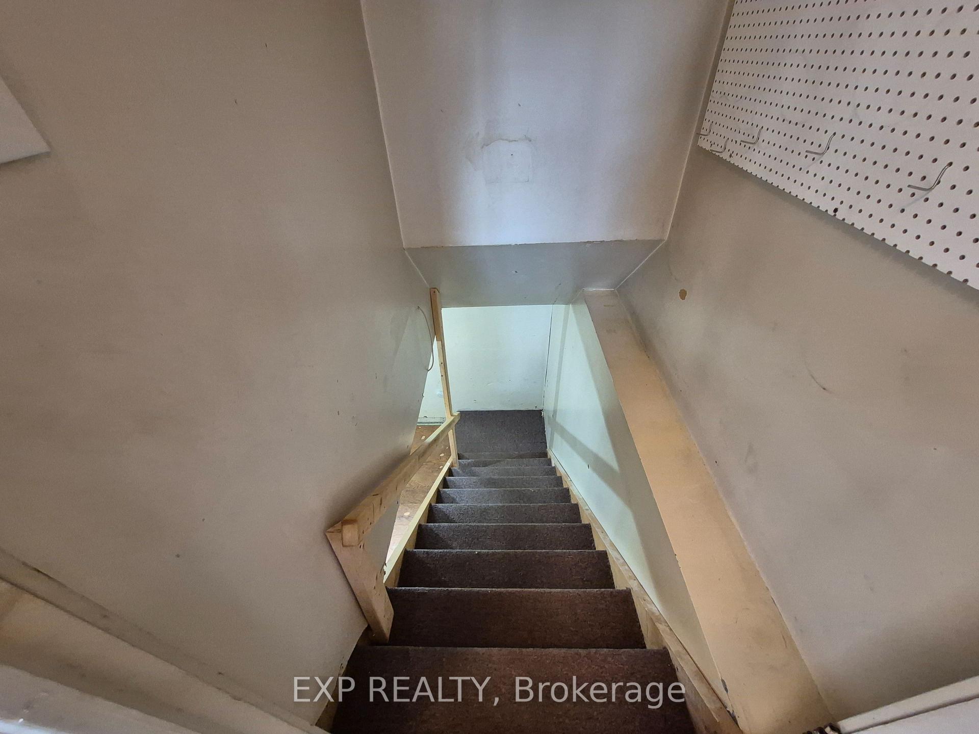 Photo 17 of 170 June Street, Renfrew, Renfrew — HOMEH
