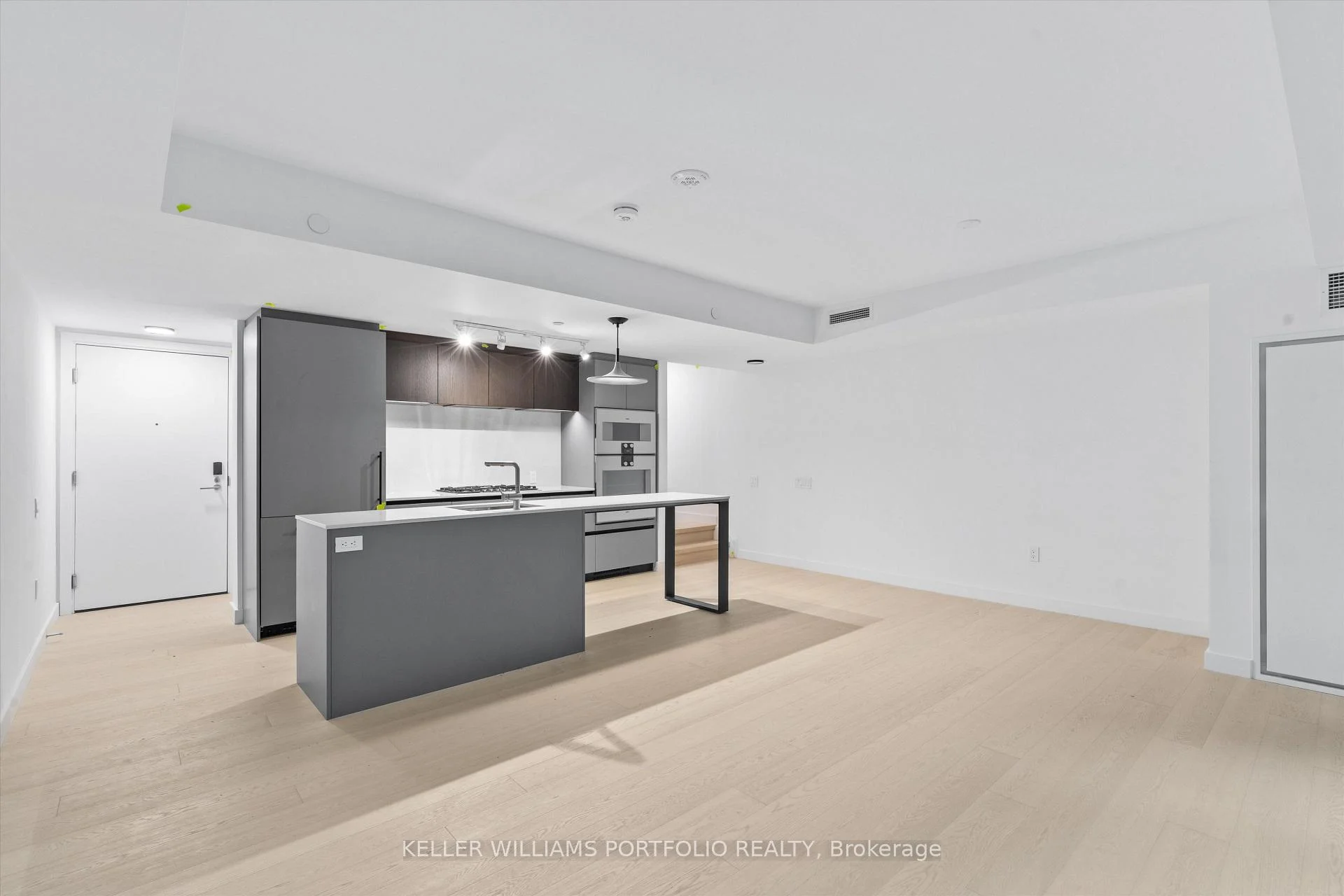 Photo 7 of Unit TH09, 1720 Bayview Avenue, Toronto, Mount Pleasant East — HOMEH