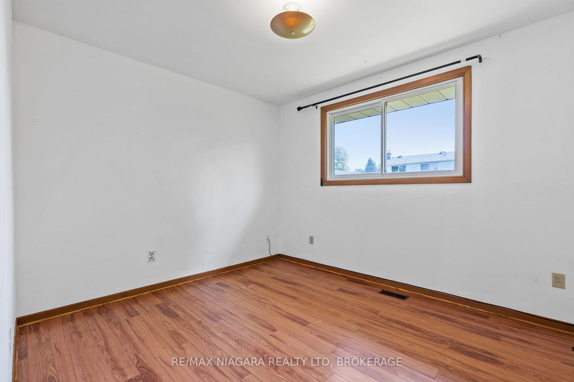 Photo 12 of 26 Forster Avenue, Thorold, Confederation Heights — HOMEH