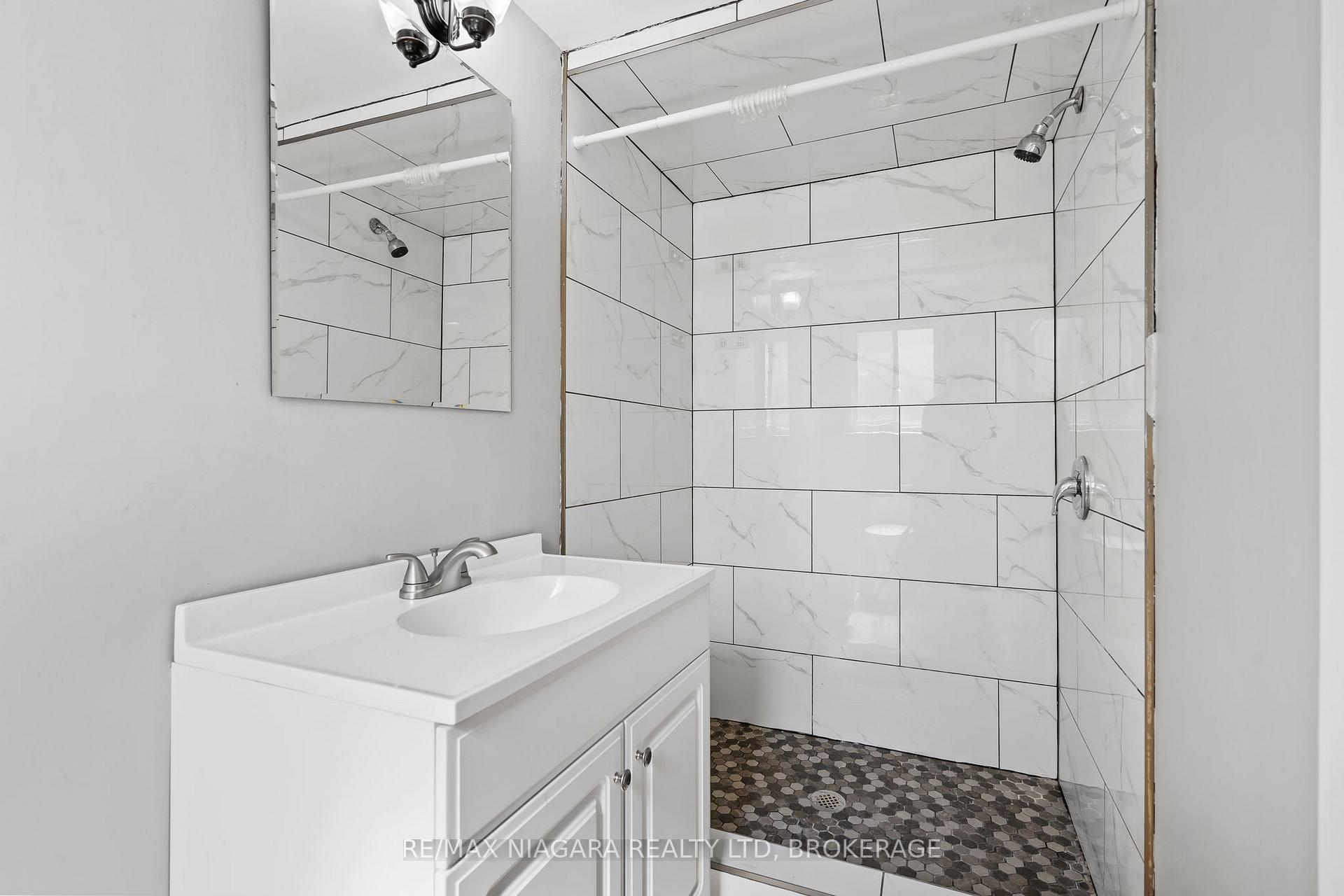 Photo 17 of 26 Forster Avenue, Thorold, Confederation Heights — HOMEH