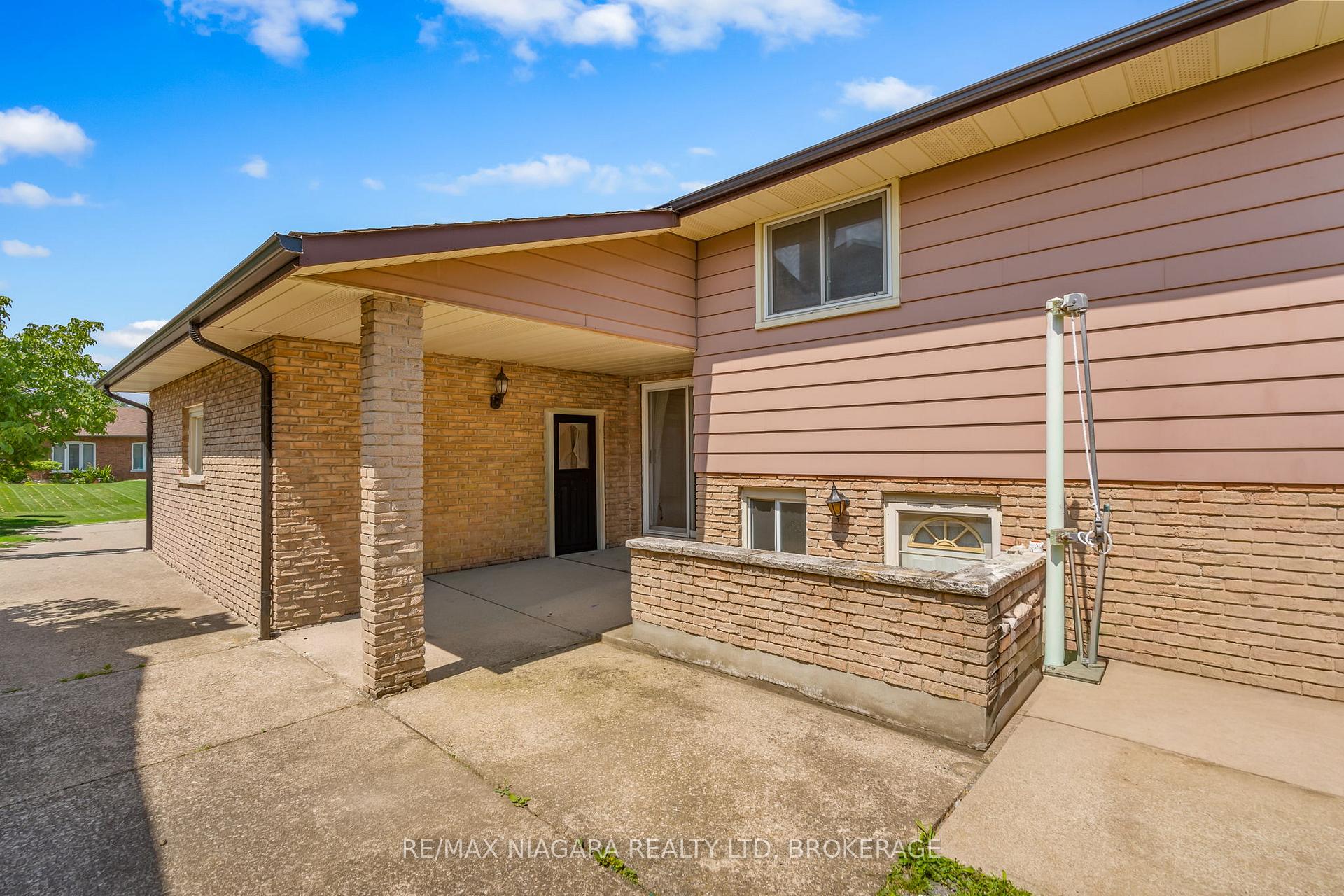 Photo 21 of 26 Forster Avenue, Thorold, Confederation Heights — HOMEH