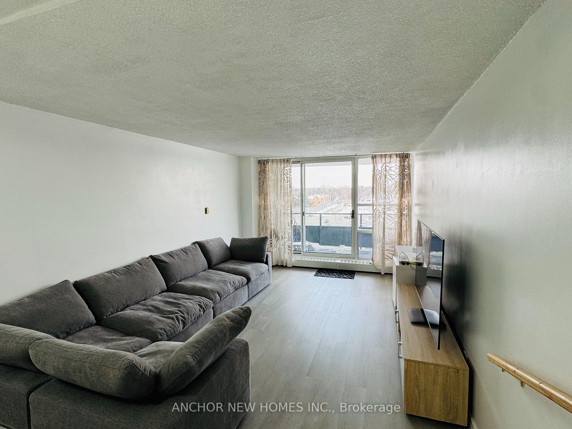 Photo 3 of Unit 704, 4101 Sheppard Avenue E, Scarborough, Agincourt South-Malvern West — HOMEH