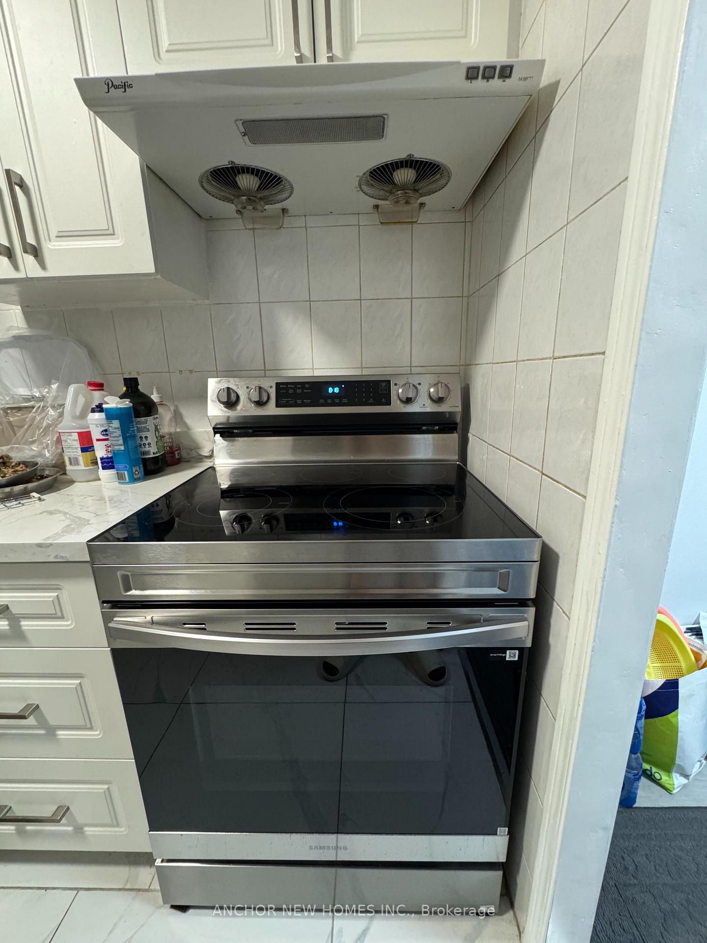 Photo 12 of Unit 704, 4101 Sheppard Avenue E, Scarborough, Agincourt South-Malvern West — HOMEH