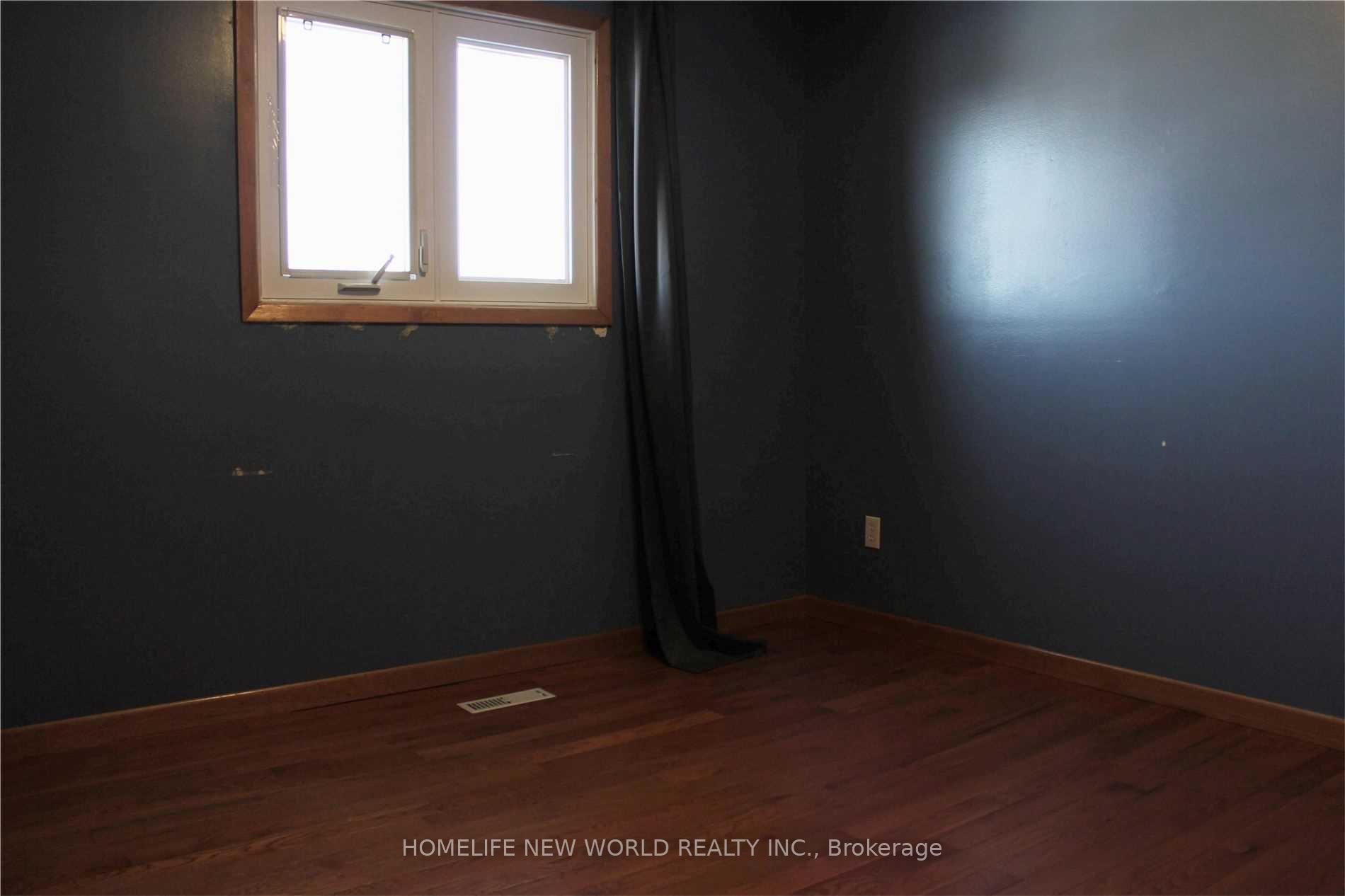 Photo 17 of 31 Rainthorpe Crescent, Scarborough, L'Amoreaux — HOMEH