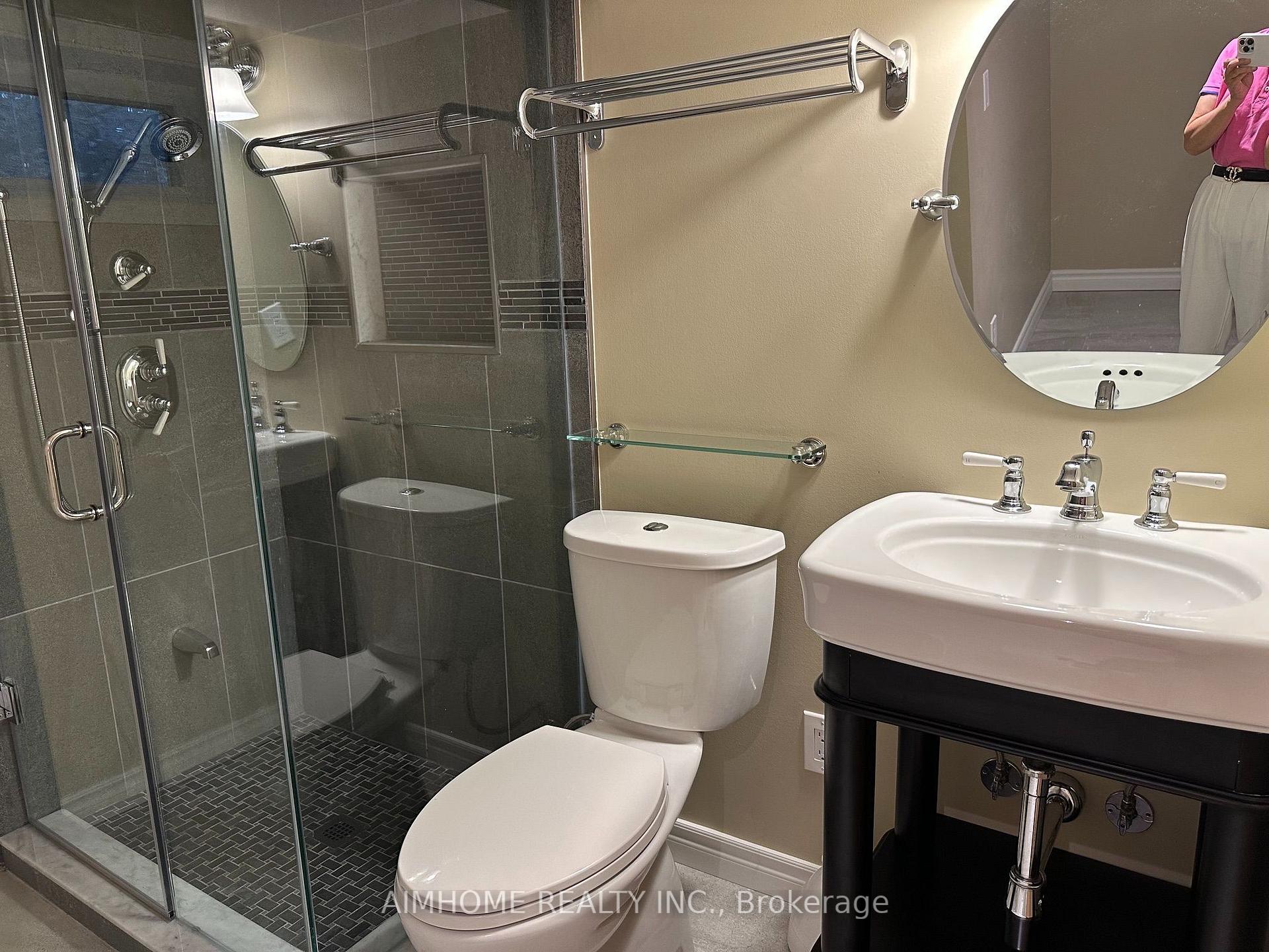 Photo 5 of Unit Apartment, 35 Royal Orchard BSMT Unit Boulevard, Markham, Thornhill — HOMEH