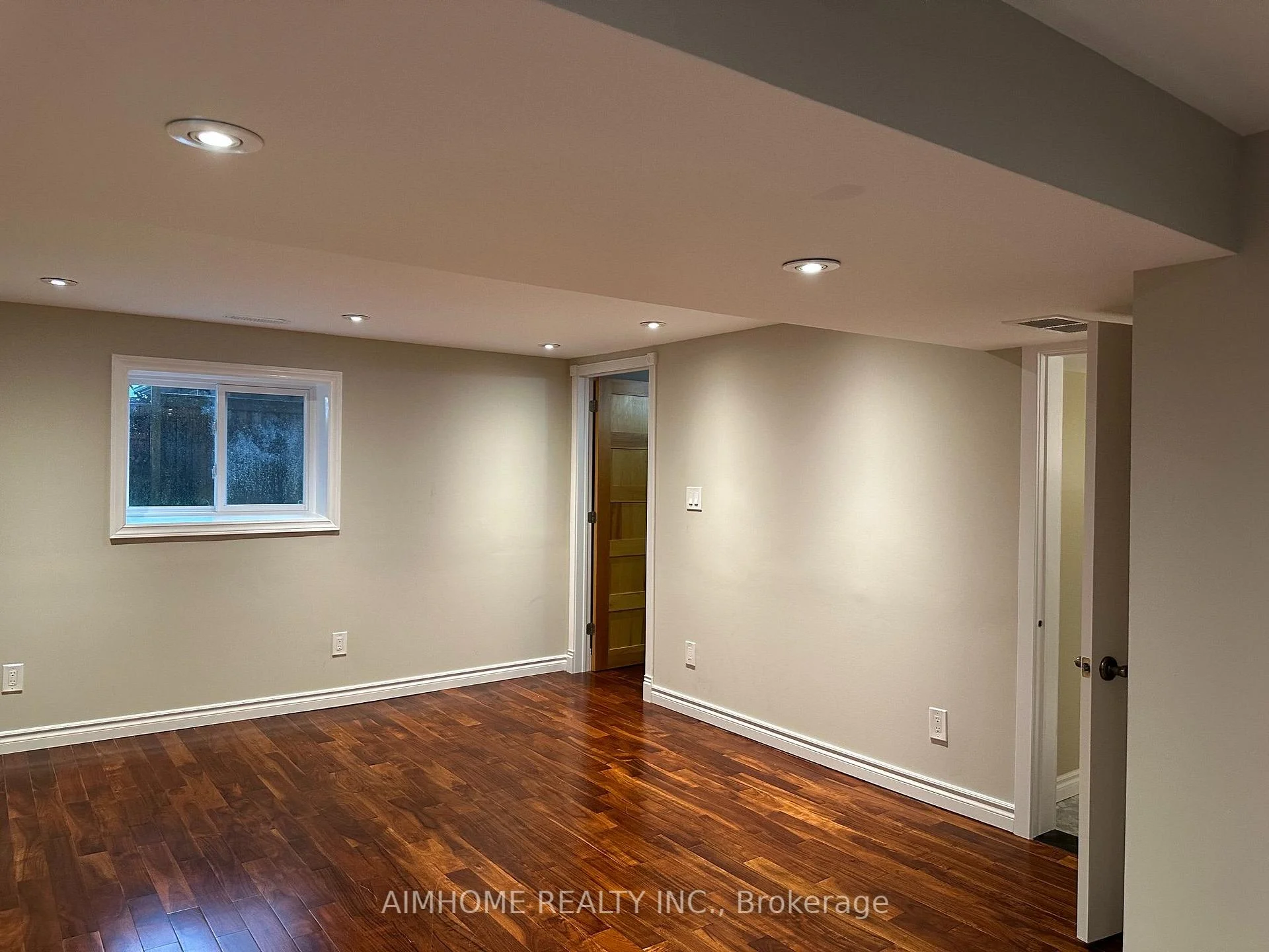 Photo 17 of Unit Apartment, 35 Royal Orchard BSMT Unit Boulevard, Markham, Thornhill — HOMEH
