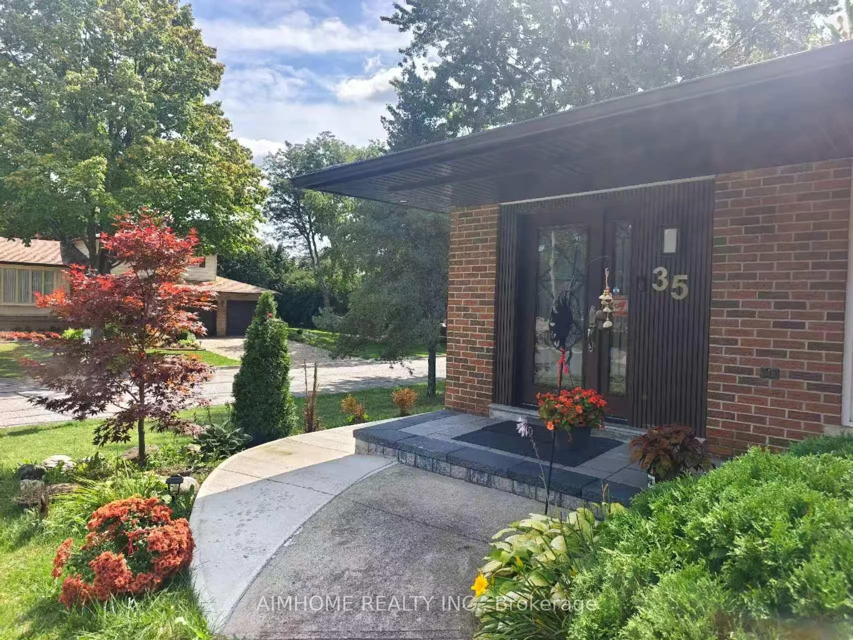 Photo of Unit Apartment, 35 Royal Orchard BSMT Unit Boulevard