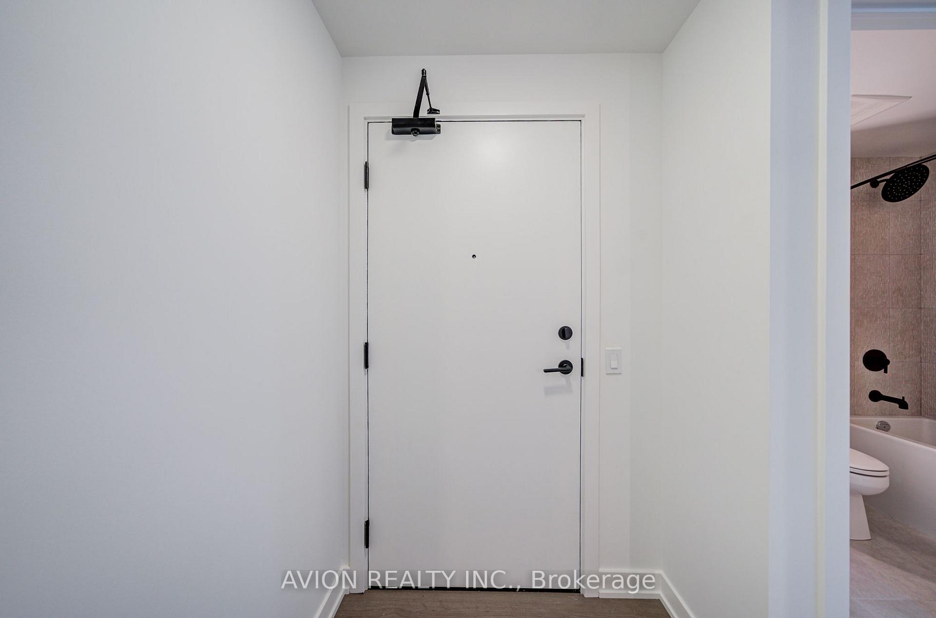 Photo 4 of Unit 1016, 89 MontClair Avenue, Toronto, Forest Hill South — HOMEH